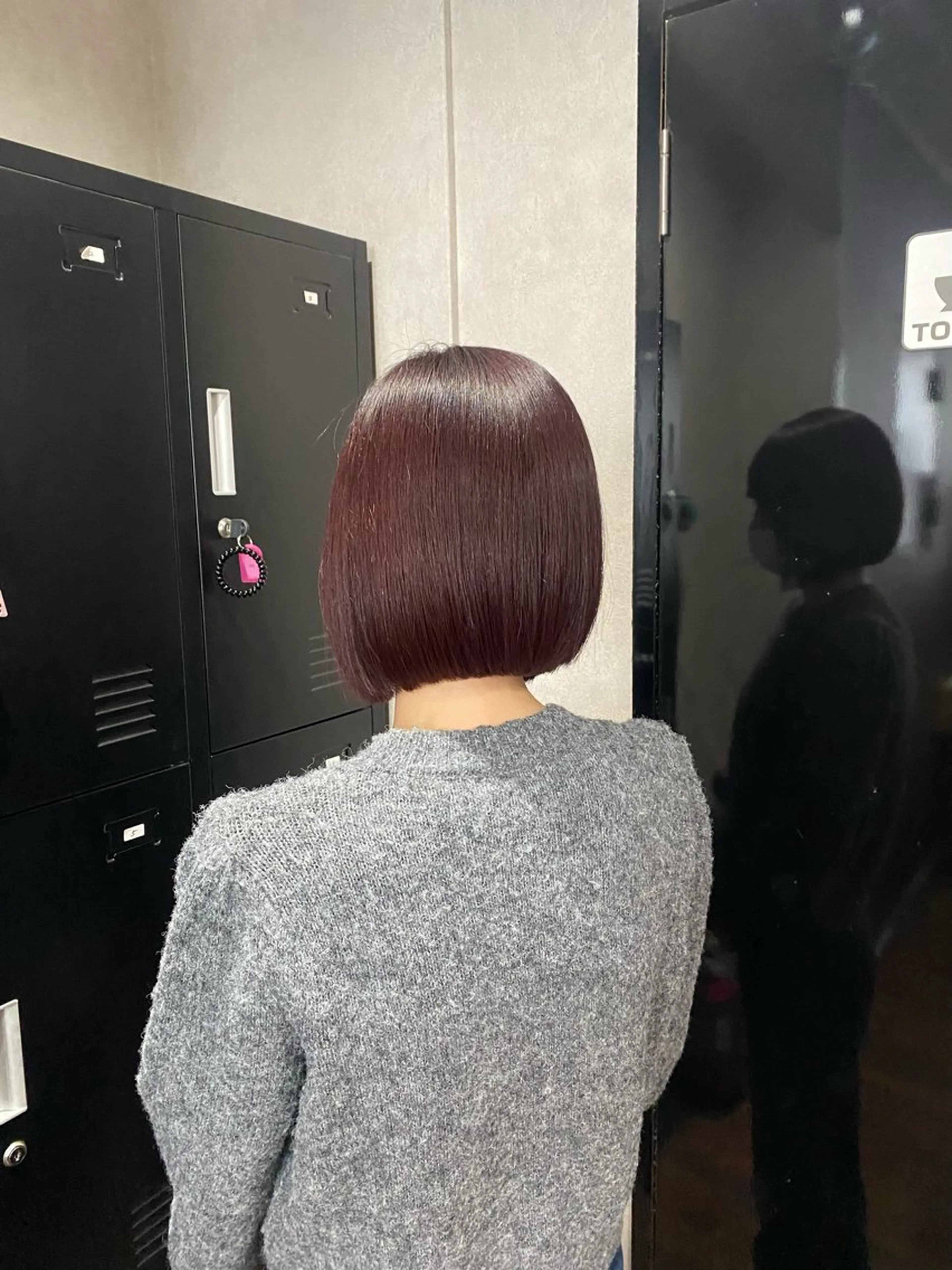 ミディアム カット ヘアカラー トリートメント ＳＨＩ ＺＵのヘアスタイル