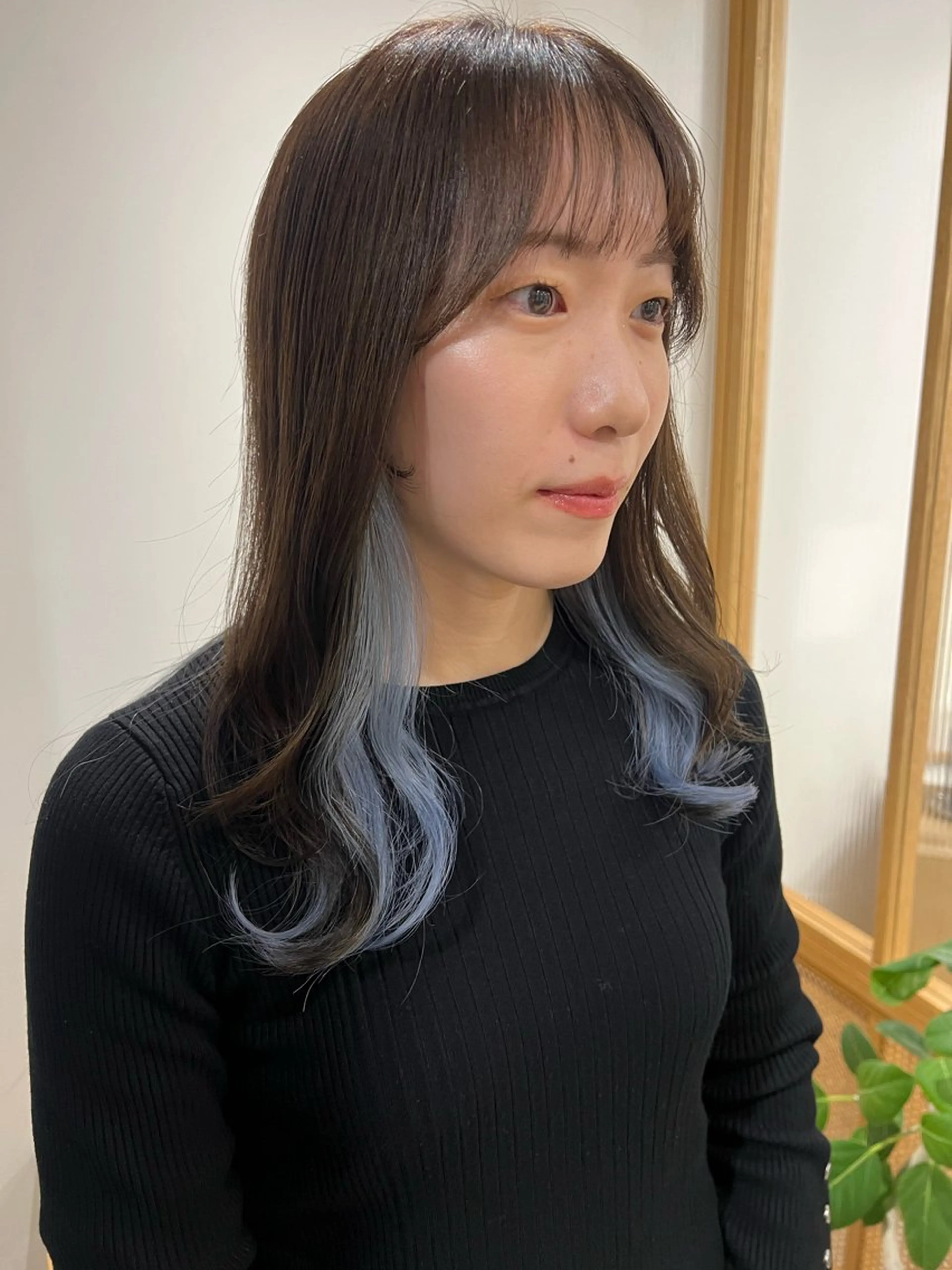 セミロング カラー ブリーチ ブルーカラー インナーカラー トリートメント 💛河原町/透明感/ コテ巻き/moe💛のヘアスタイル