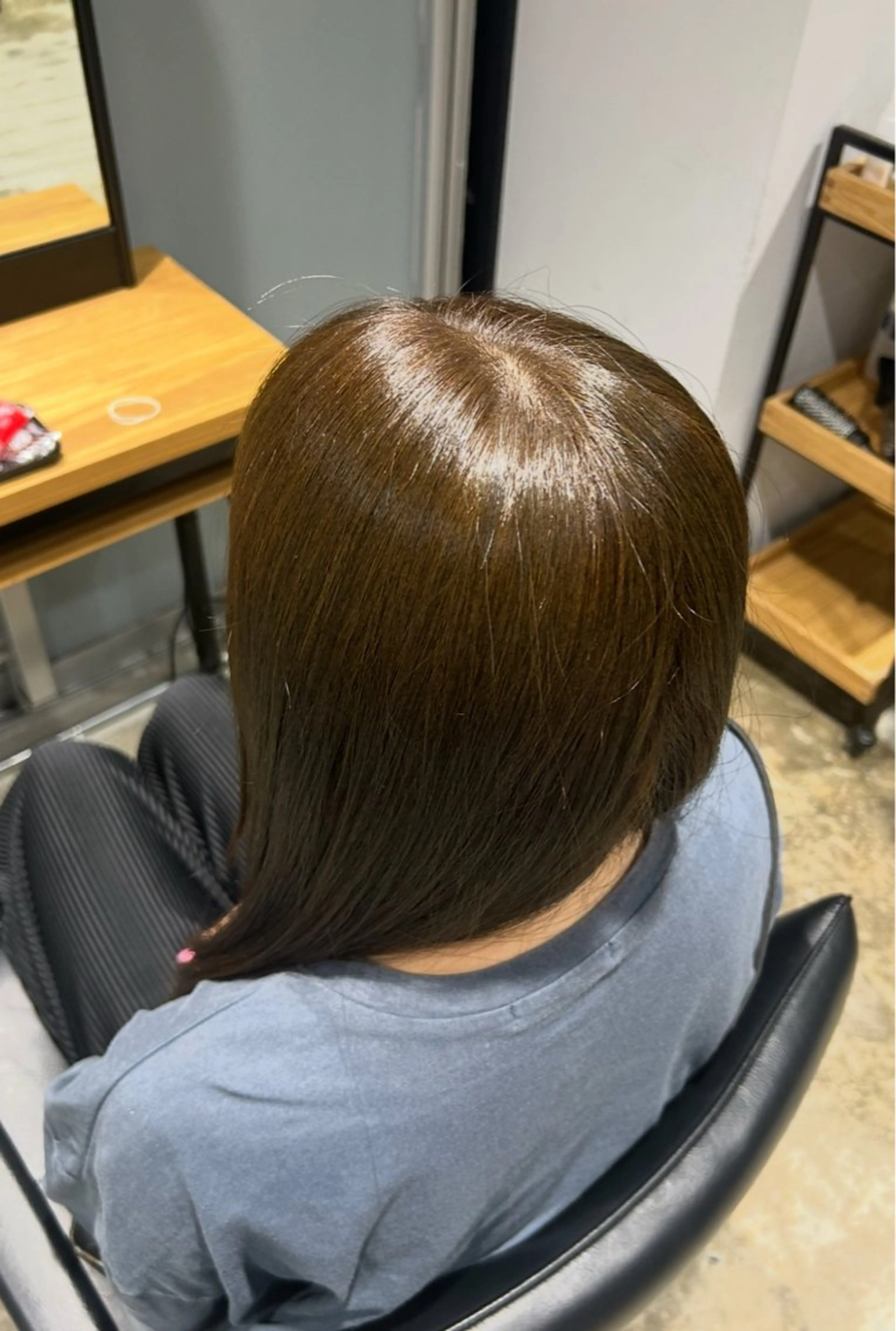 セミロング カラー ヘアカラー トリートメント ナチュラルカラー リタッチ　あんりのヘアスタイル