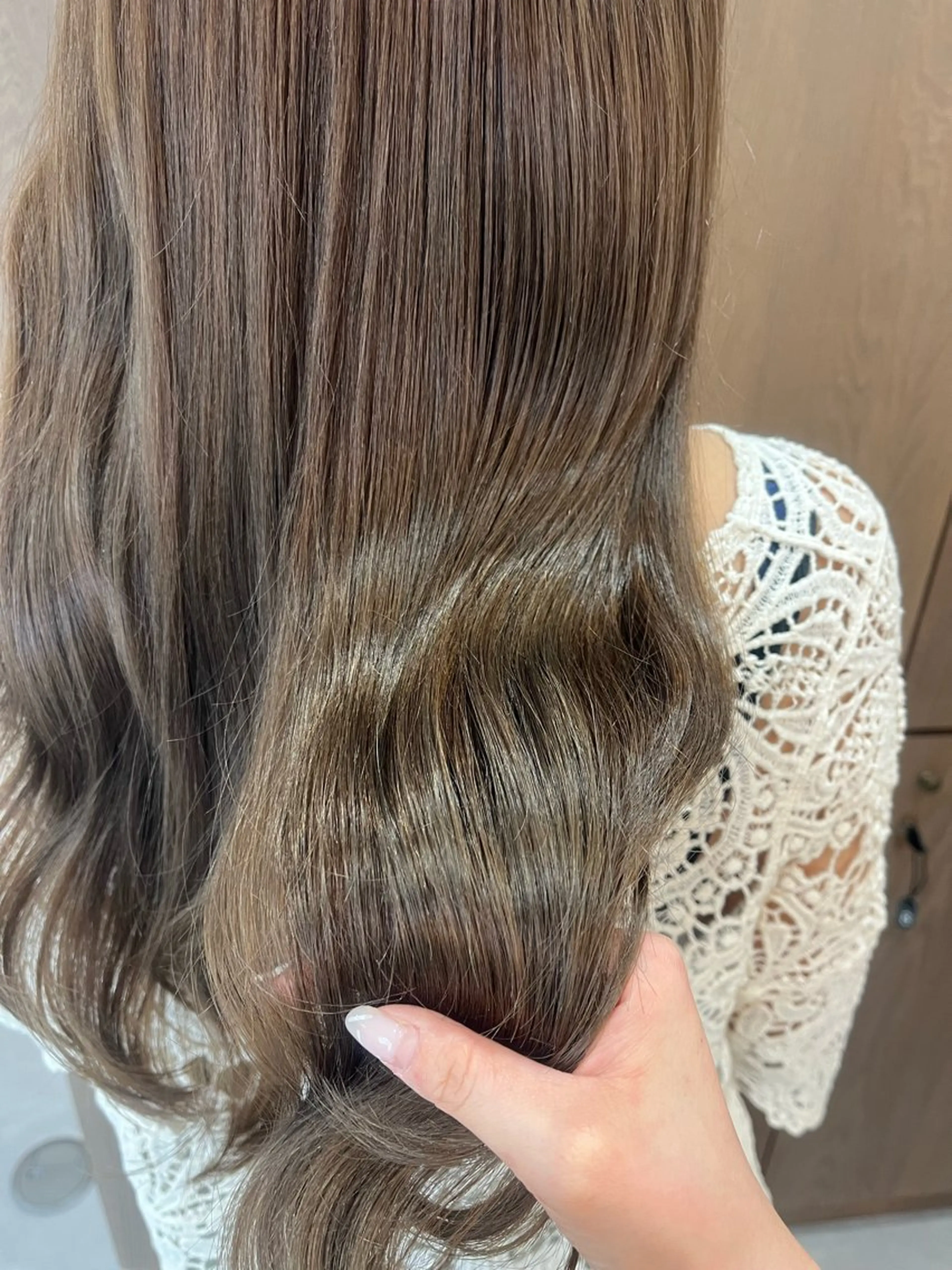 ロング カラー ルプラボウ 尾関　唯那のヘアスタイル