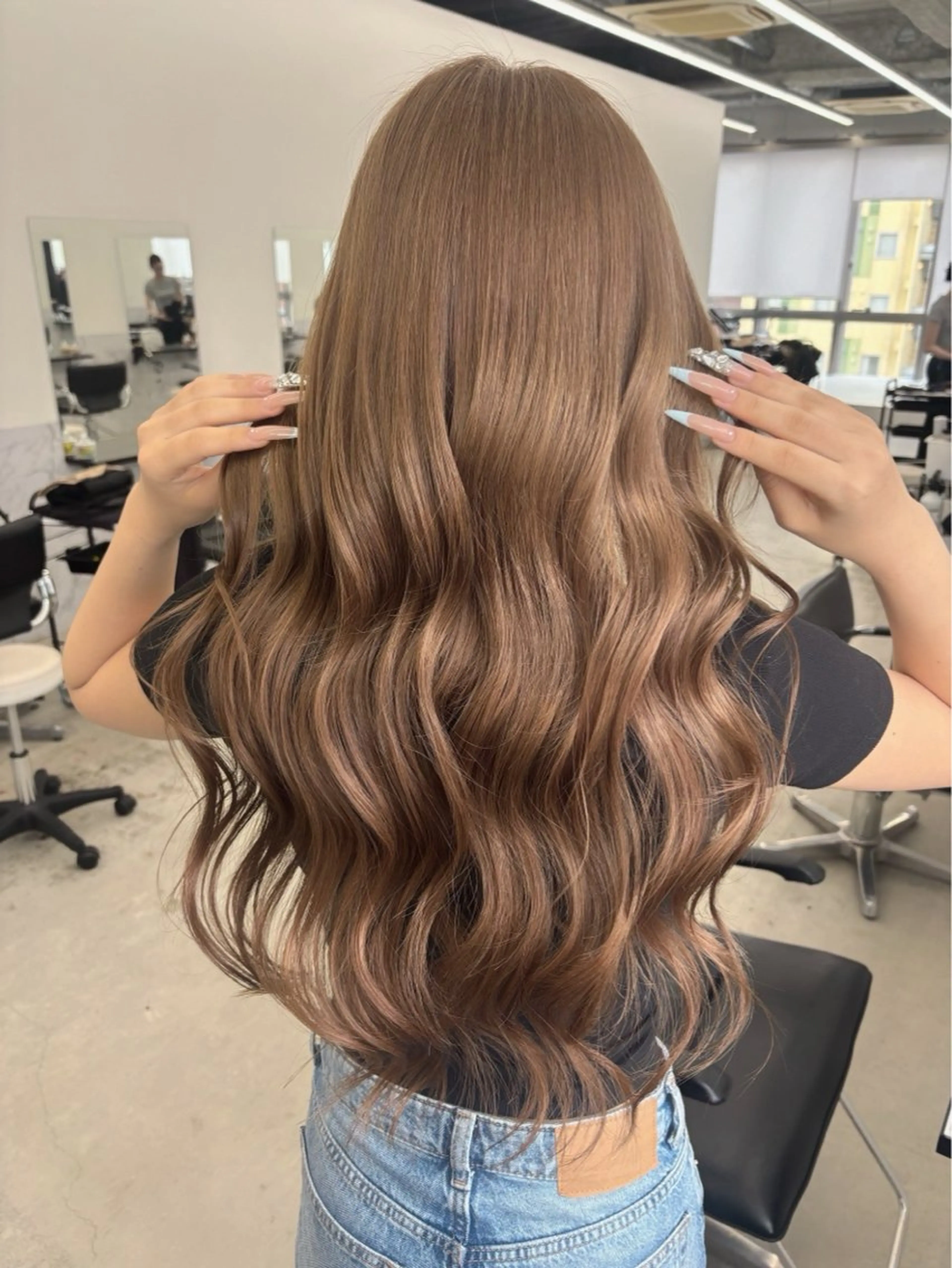 ロング ヘアカラー 大平 琶月のヘアスタイル