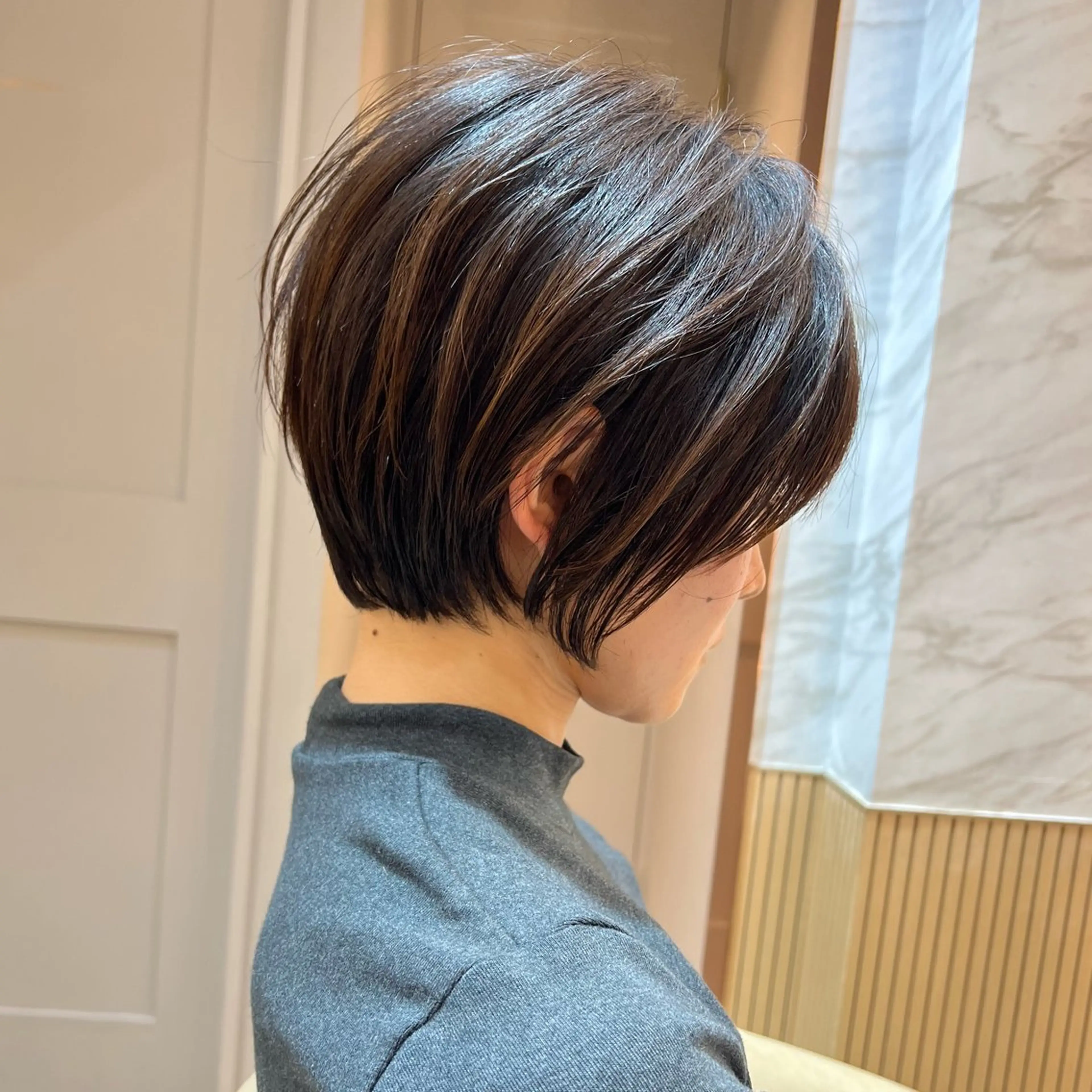 ショート カラー ボブ/巻ける縮毛矯正 /韓国レイヤーはなのヘアスタイル