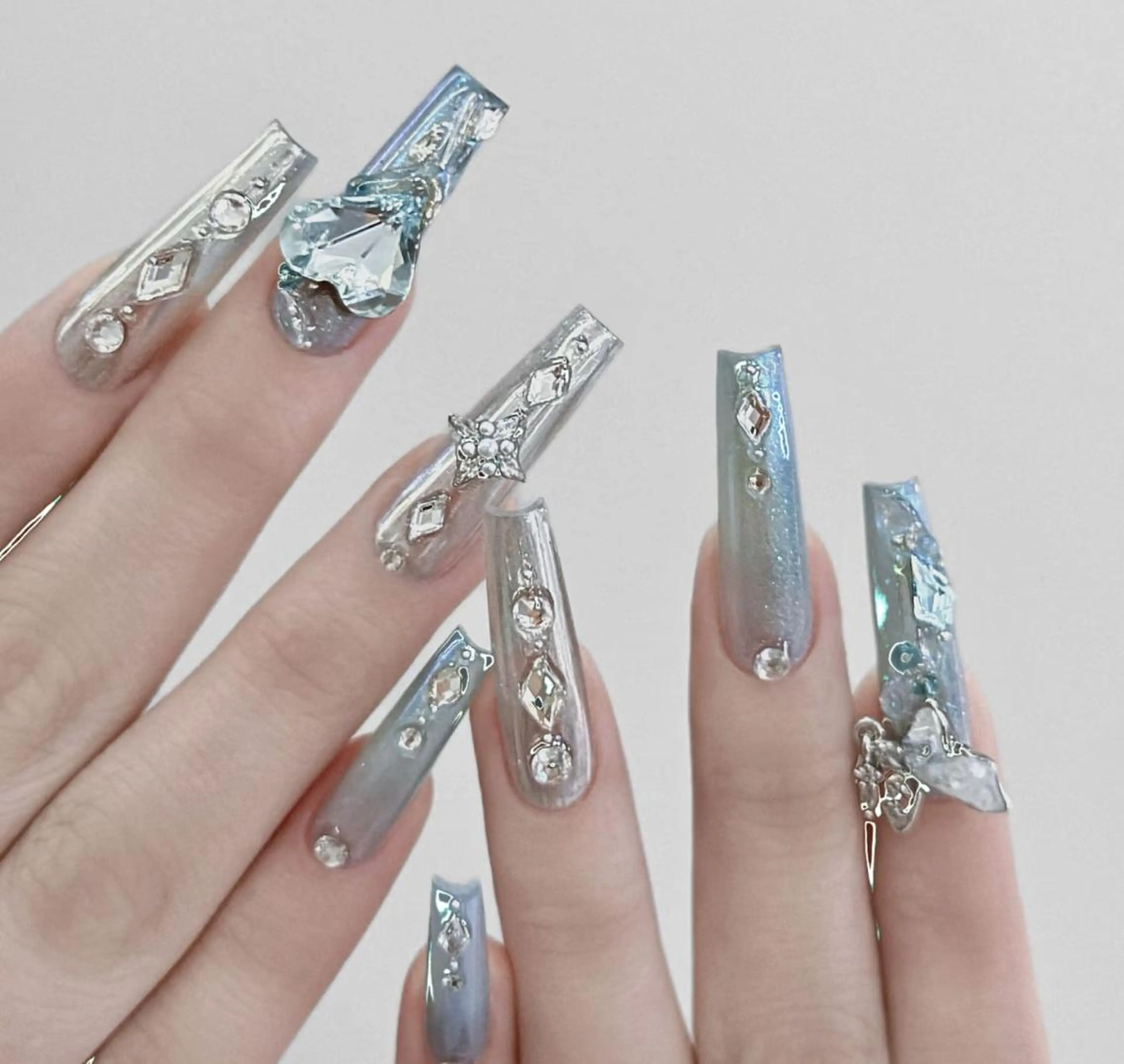 ネイル ハンドネイル 🎀 NaNa_nailのネイルデザイン