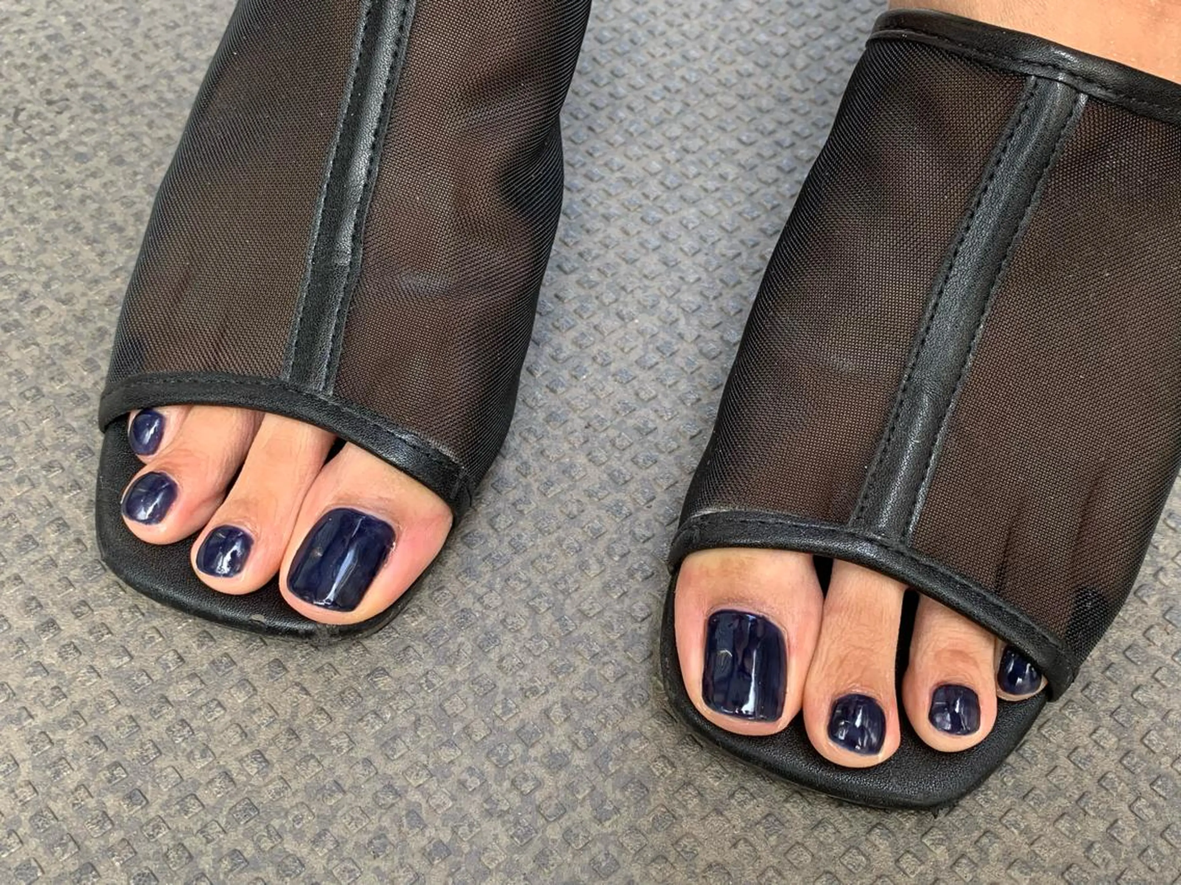 ネイル フットネイル ワンカラーネイル マキノ ユイのネイルデザイン