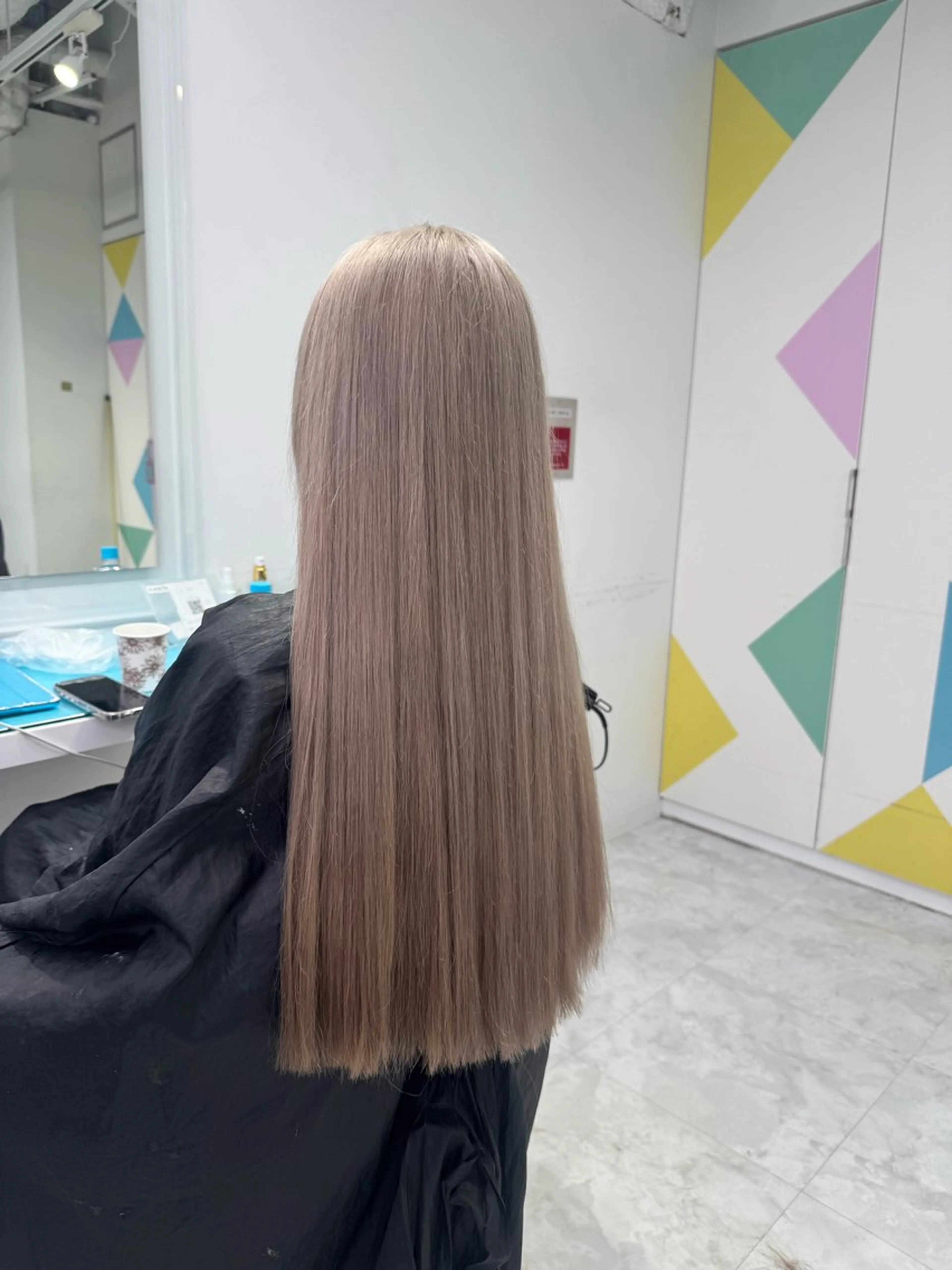 カラー ミルクティーベージュ 🤍Yumeのヘアスタイル