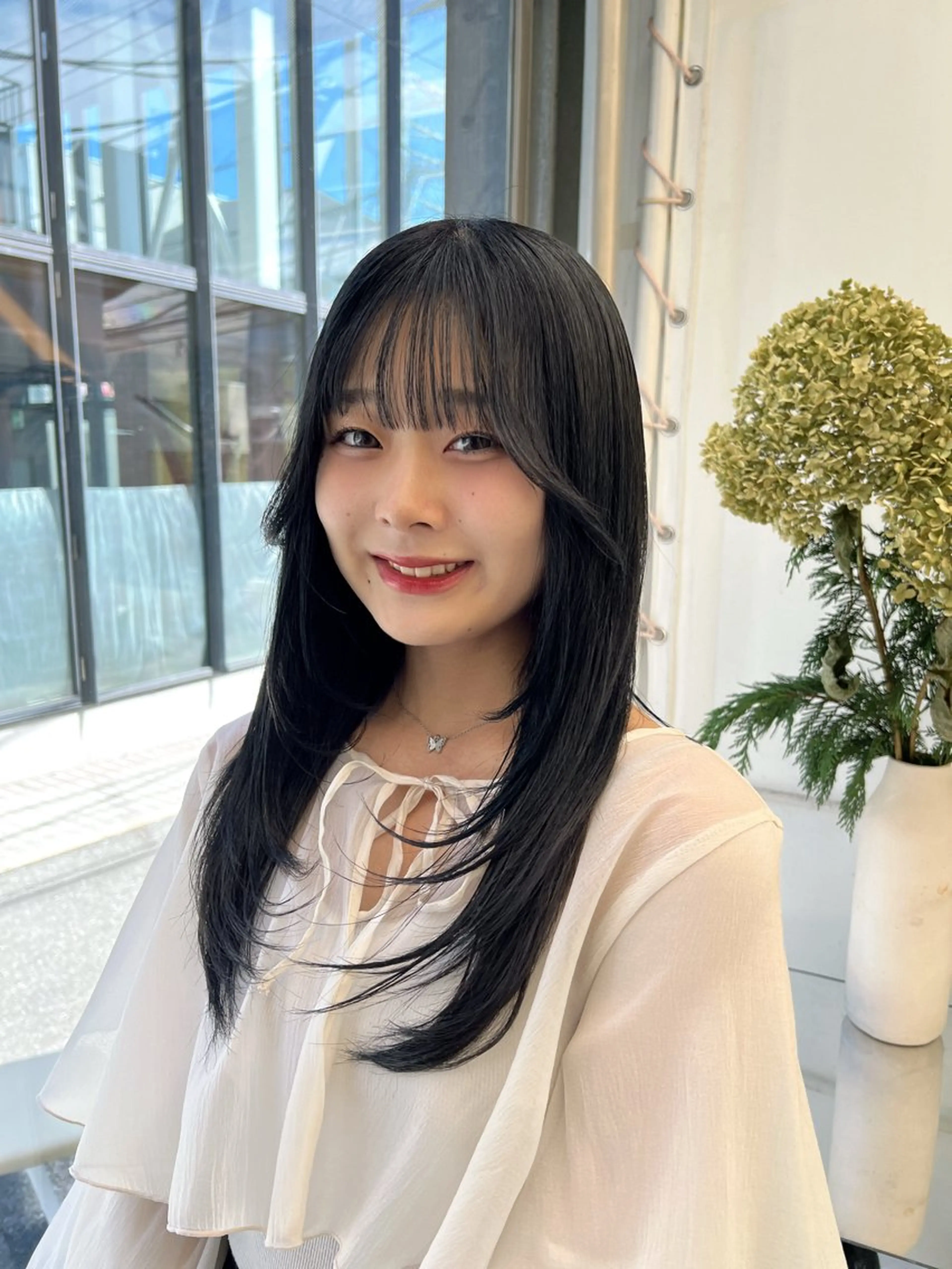 ミディアム カラー 黒髪 ブリーチ 透明感カラー ブリーチなしカラー 卒業式のヘアスタイル カット ヘアカラー トリートメント 💎透明感カラー特化 💎TAISEIのヘアスタイル