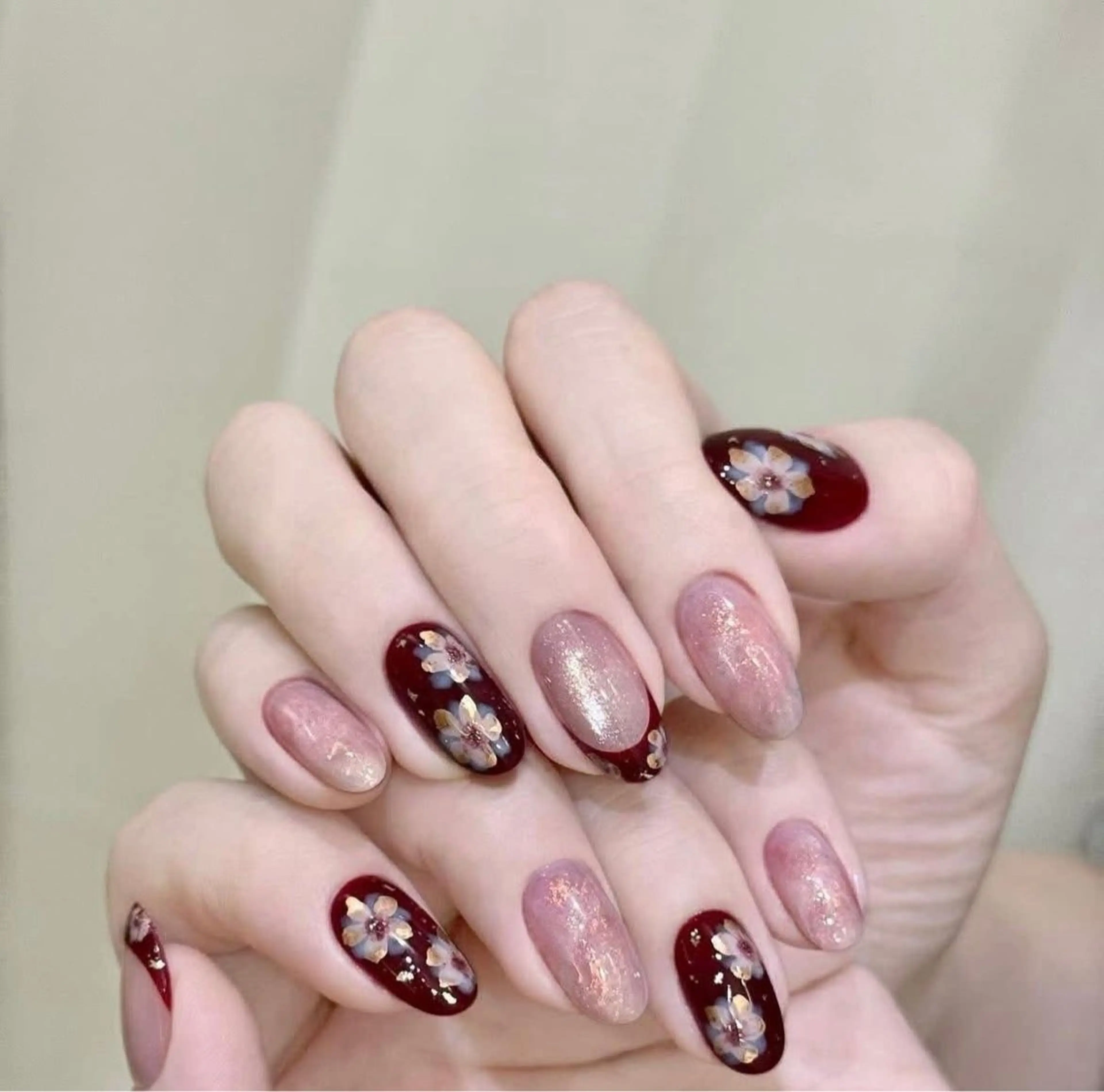 ネイル ハンドネイル T. Leeのネイルデザイン