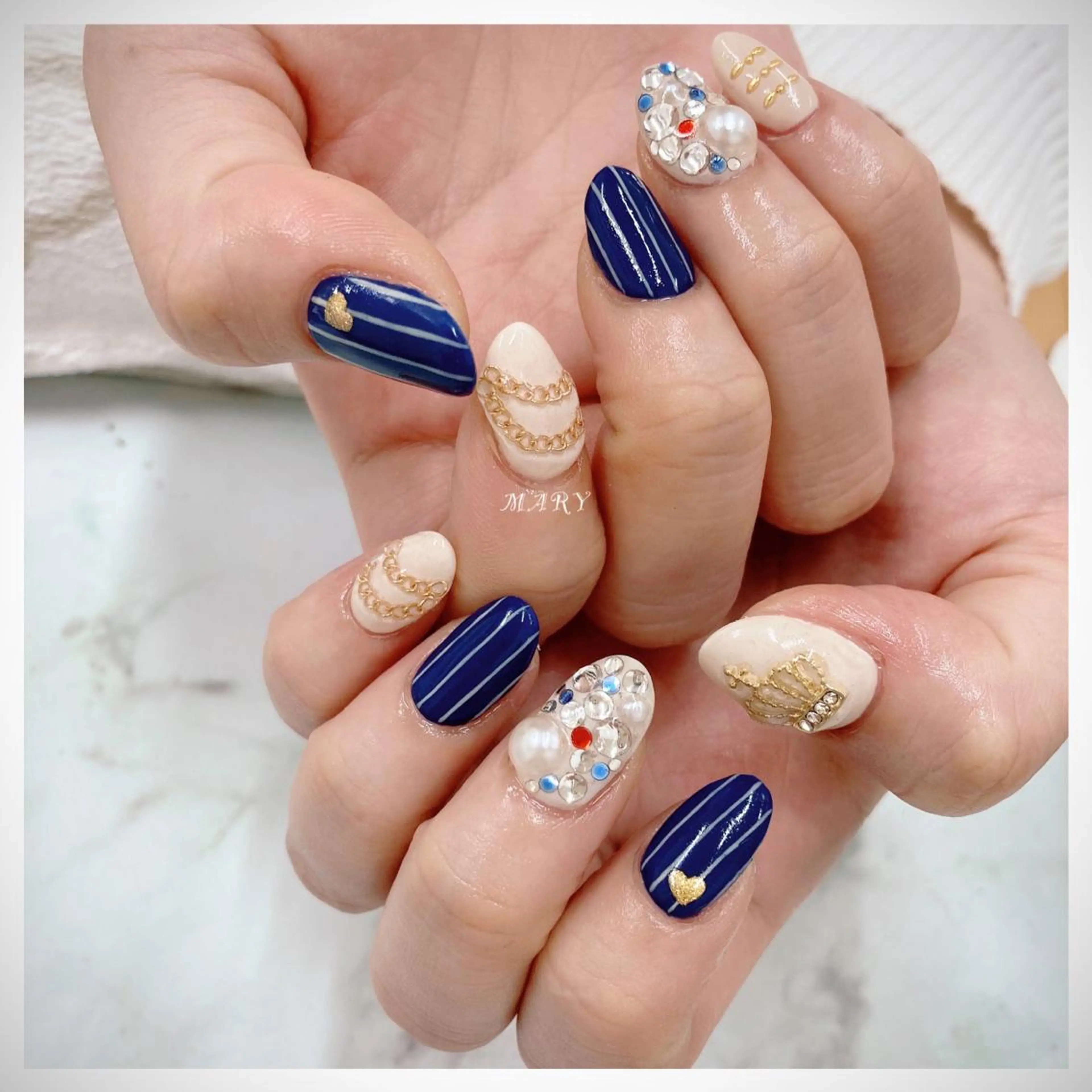 ネイル ニュアンスネイル ワンカラーネイル ホワイト ハンドネイル Mary nail .narumiのネイルデザイン