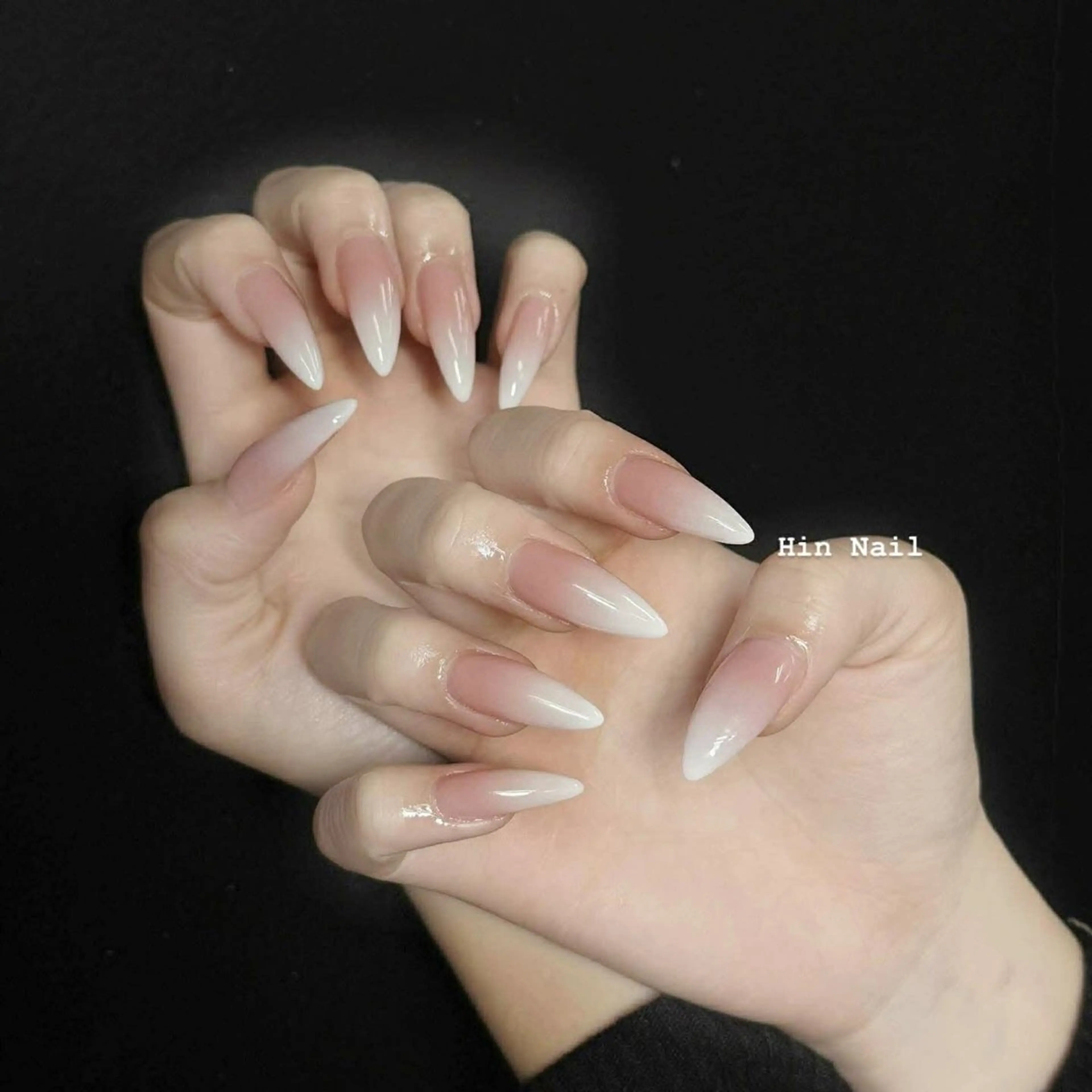 ネイル ハンドネイル Hin Nailsのネイルデザイン