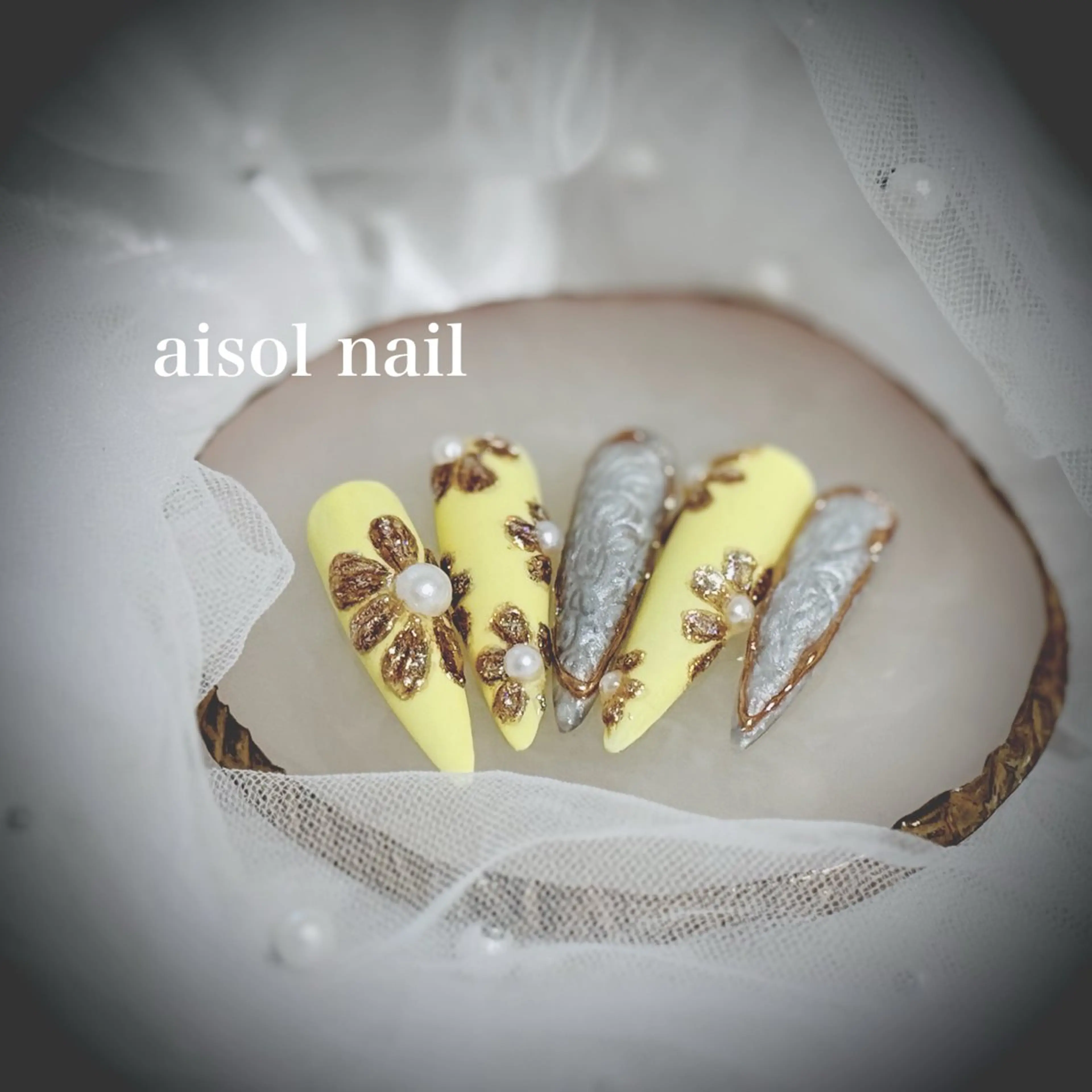 ネイル 黄色 ハンドネイル Aisol nail salonのネイルデザイン