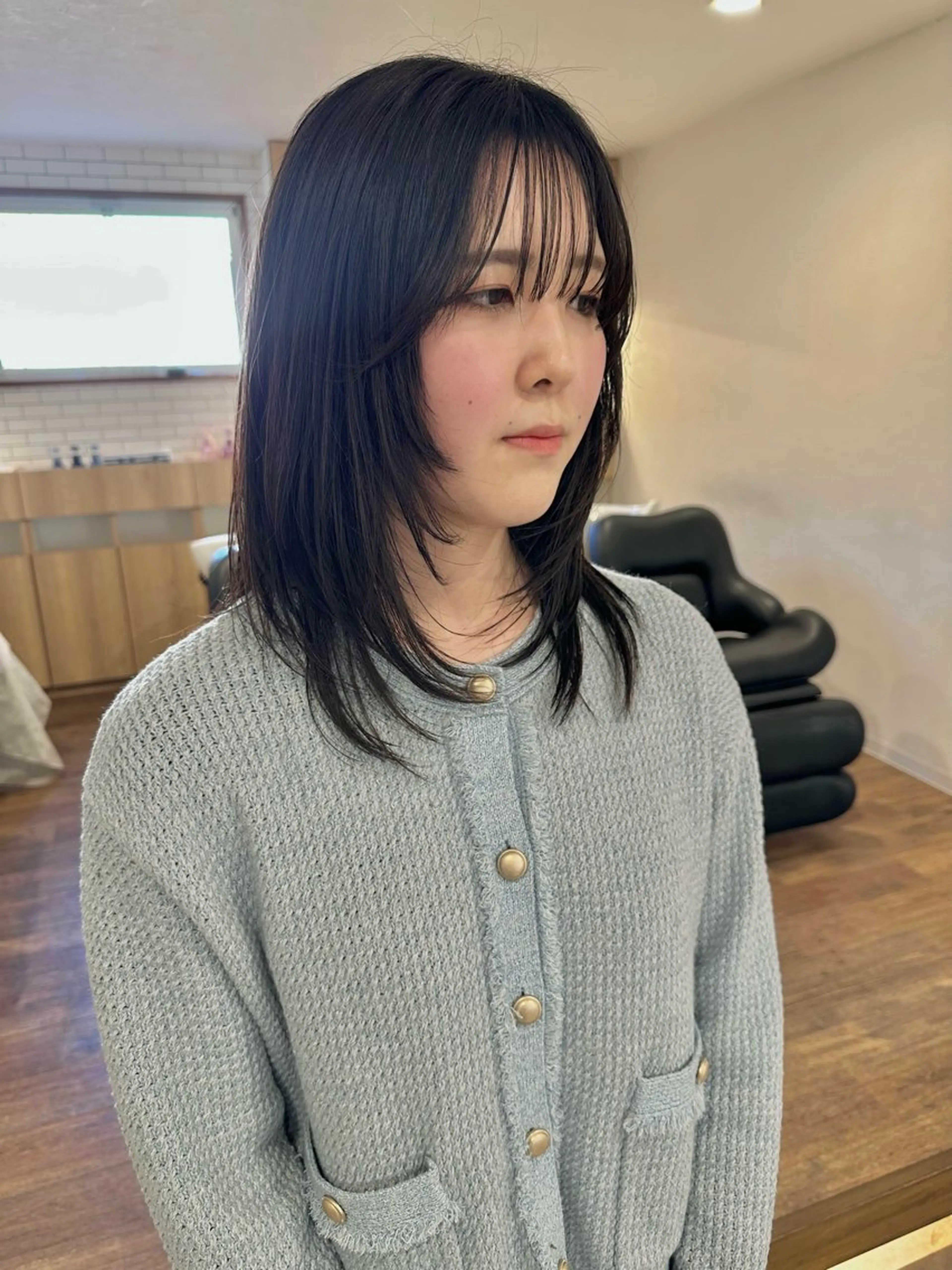 セミロング カラー ハイライトカラー ハッシュカット ハイレイヤー ハイライト 韓国風ヘア カット 白髪ぼかしハイライト レイヤー川口　元気のヘアスタイル