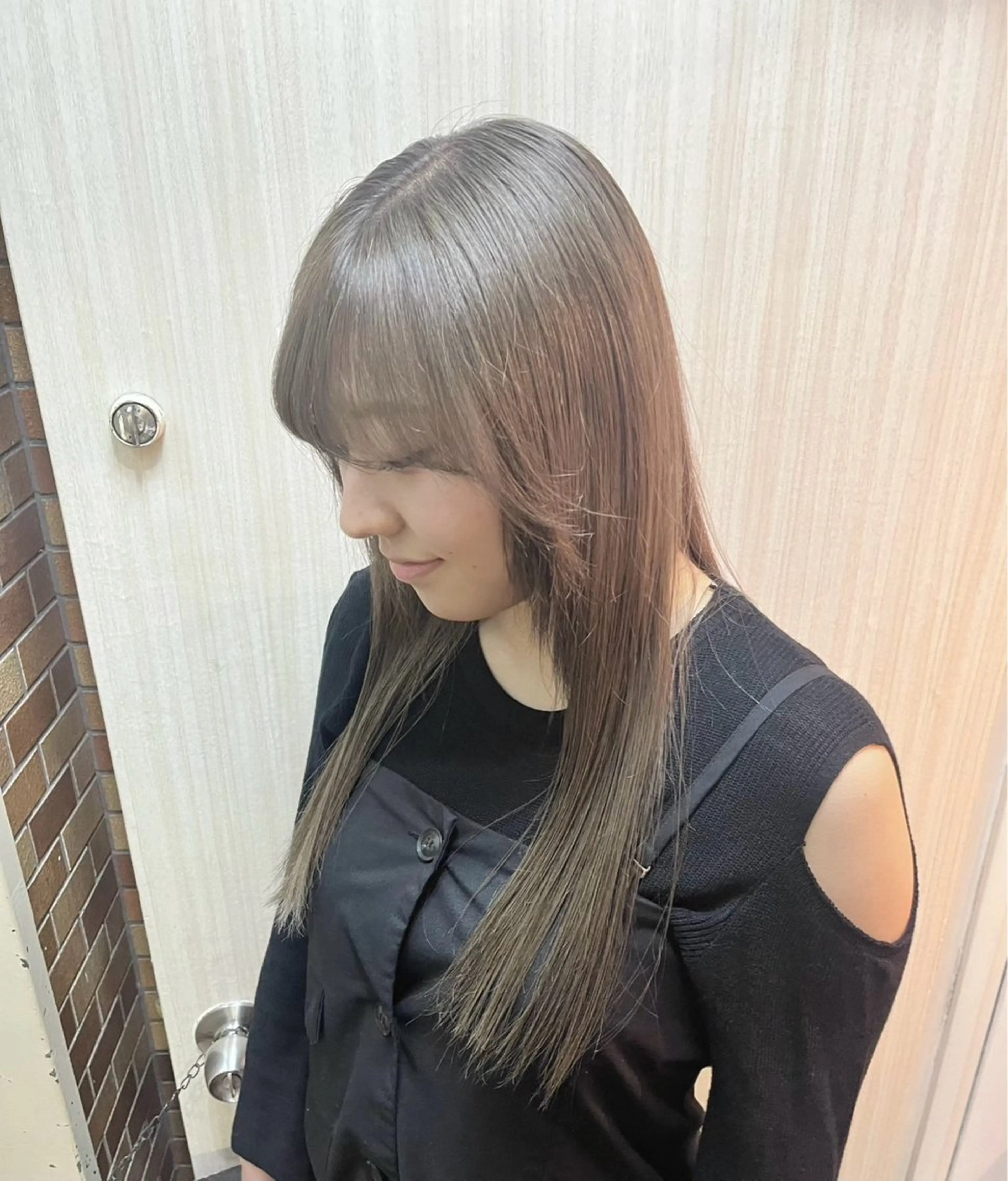 ロング カラー グレージュ ヘアカラー 横浜／カラーモデル 募集中／渡部　太斗のヘアスタイル