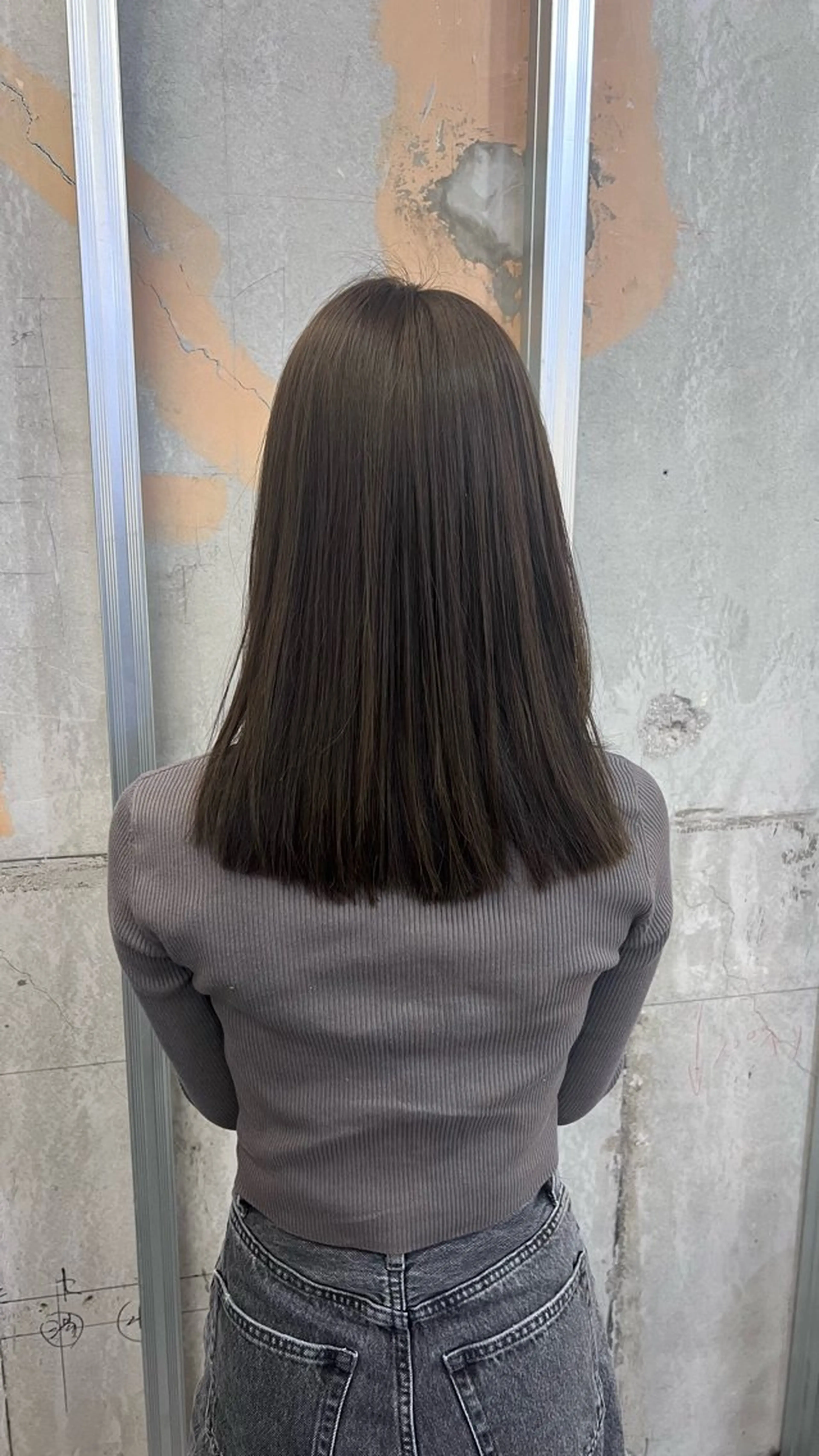 セミロング ブリーチなしカラー /ベージュカラーのヘアスタイル