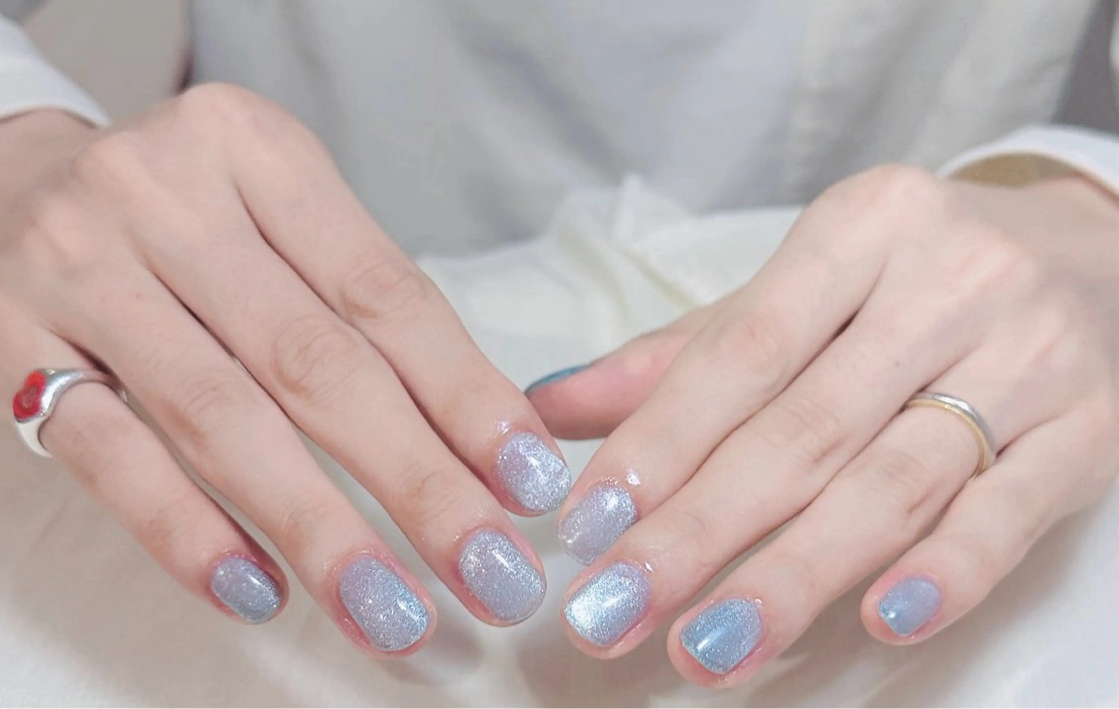 ネイル アートネイル オーロラネイル ガーリー キラキラネイル 韓国ネイル ハンドネイル Mio NailsalonUのネイルデザイン