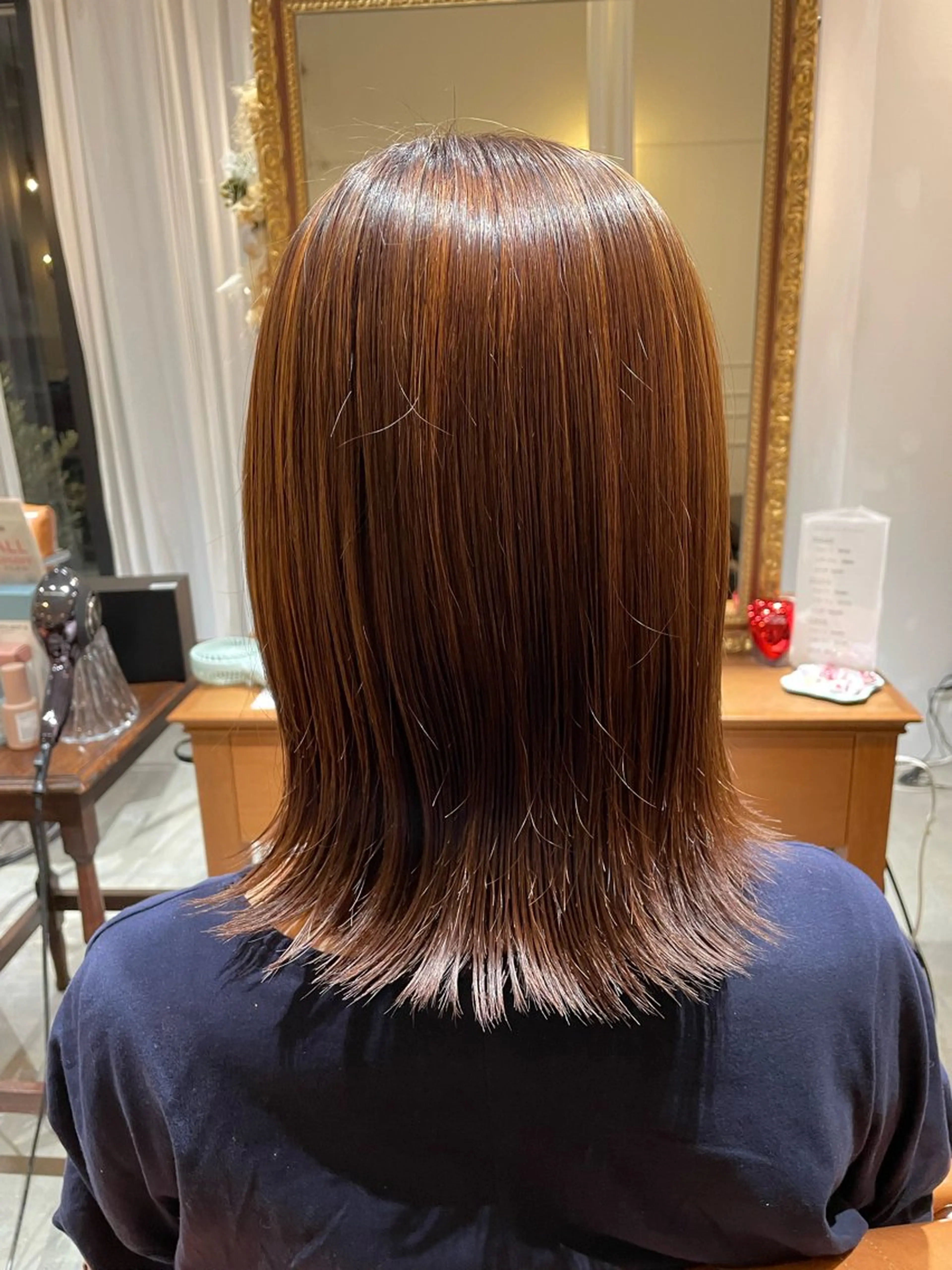 ミディアム ハイライト トリコヘアサロン 新井千智のヘアスタイル