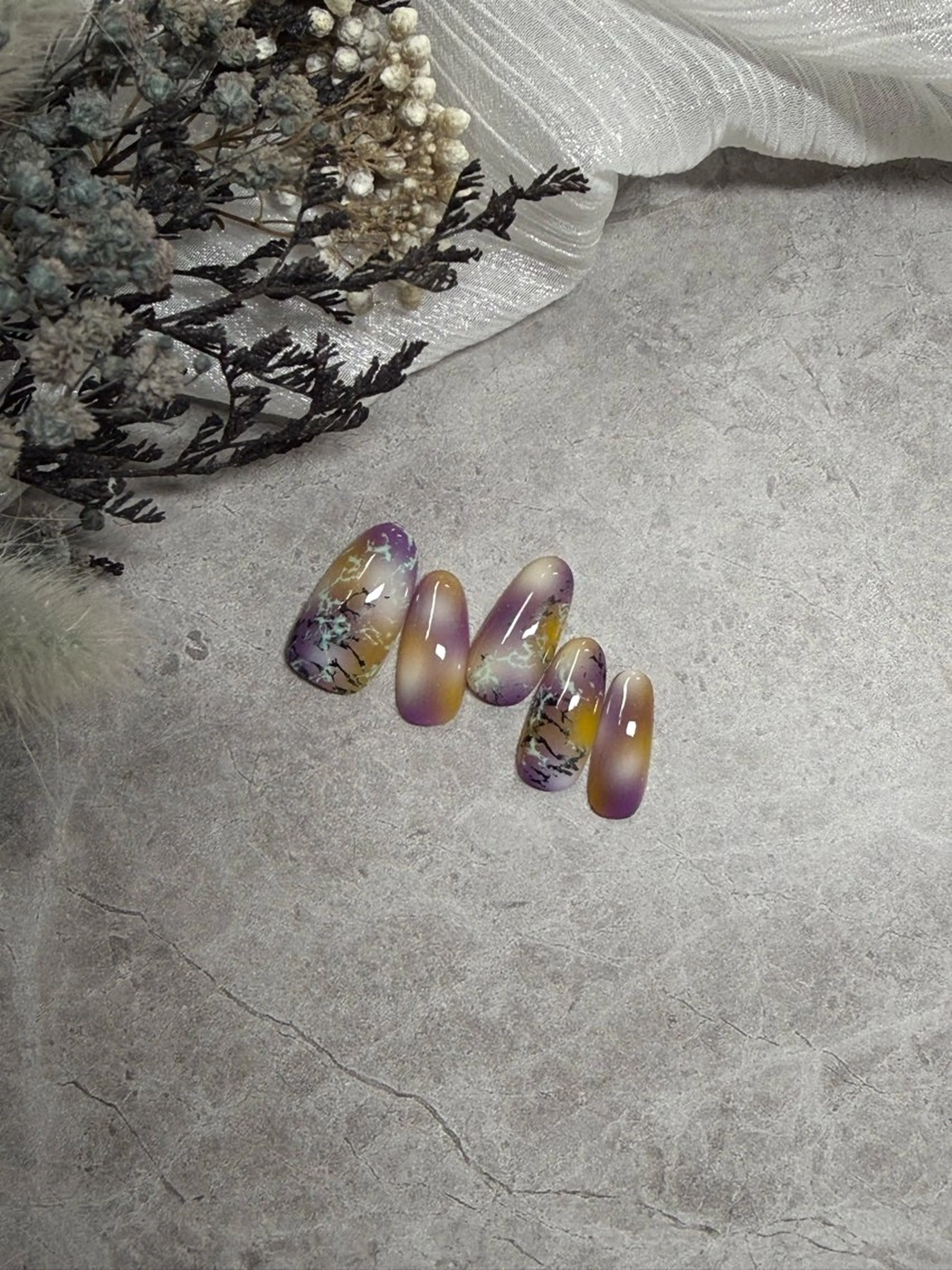 ネイル アートネイル グラデーション ニュアンスネイル ネイルサロン チュルのネイルデザイン