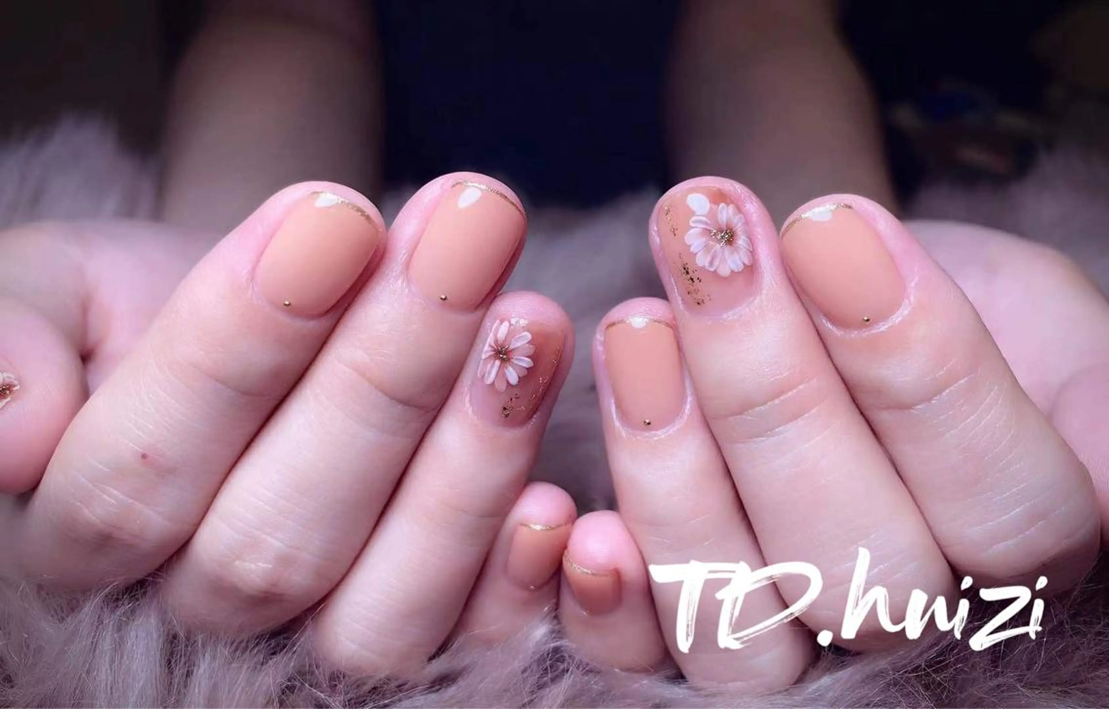 ショート めぐみのネイルサロン スタッフ練習のネイルデザイン