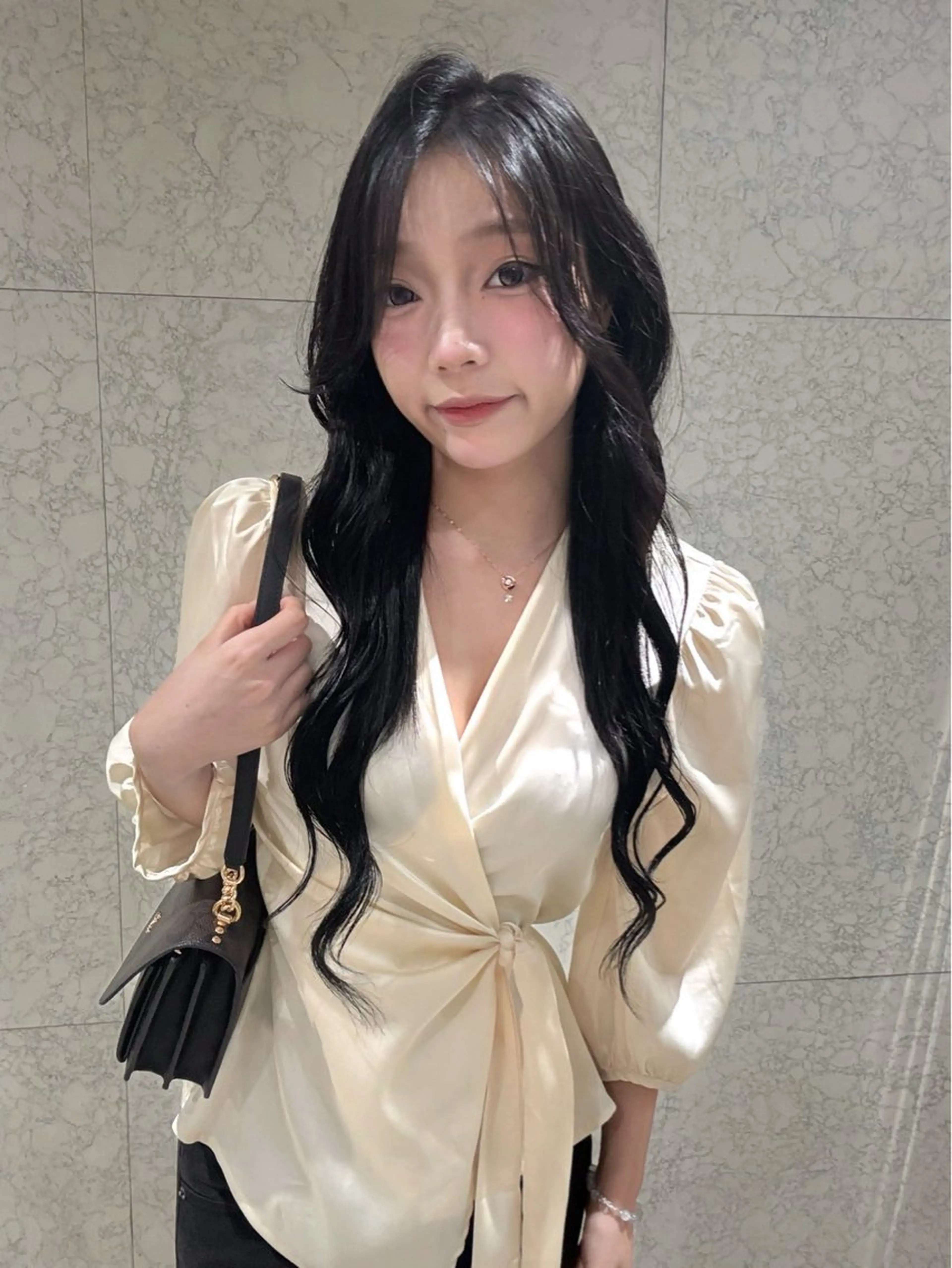 ロング カレン mimiiyのヘアスタイル