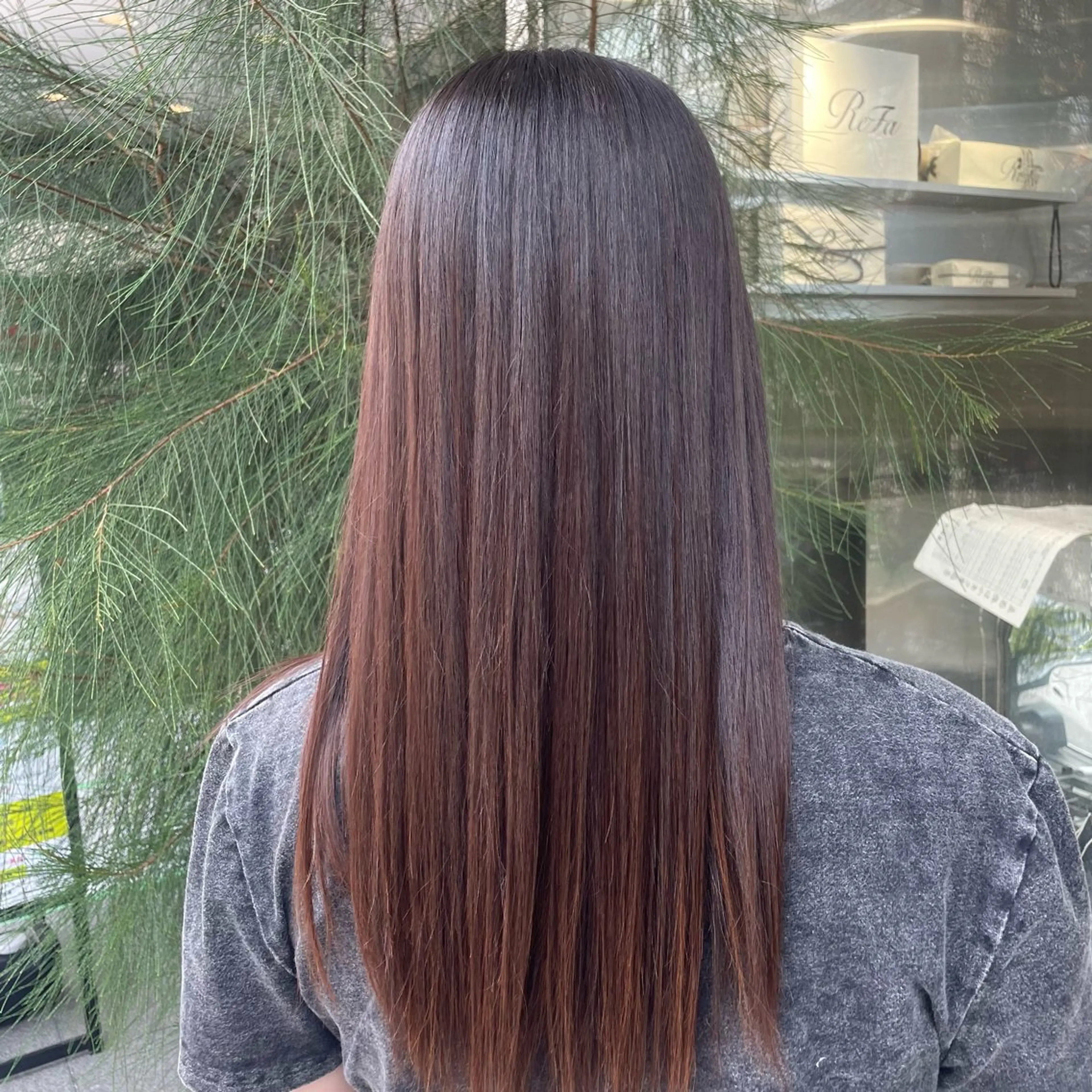 ロング 縮毛矯正 トリートメント sawaka🪽うる 艶カラー/レイヤーのヘアスタイル