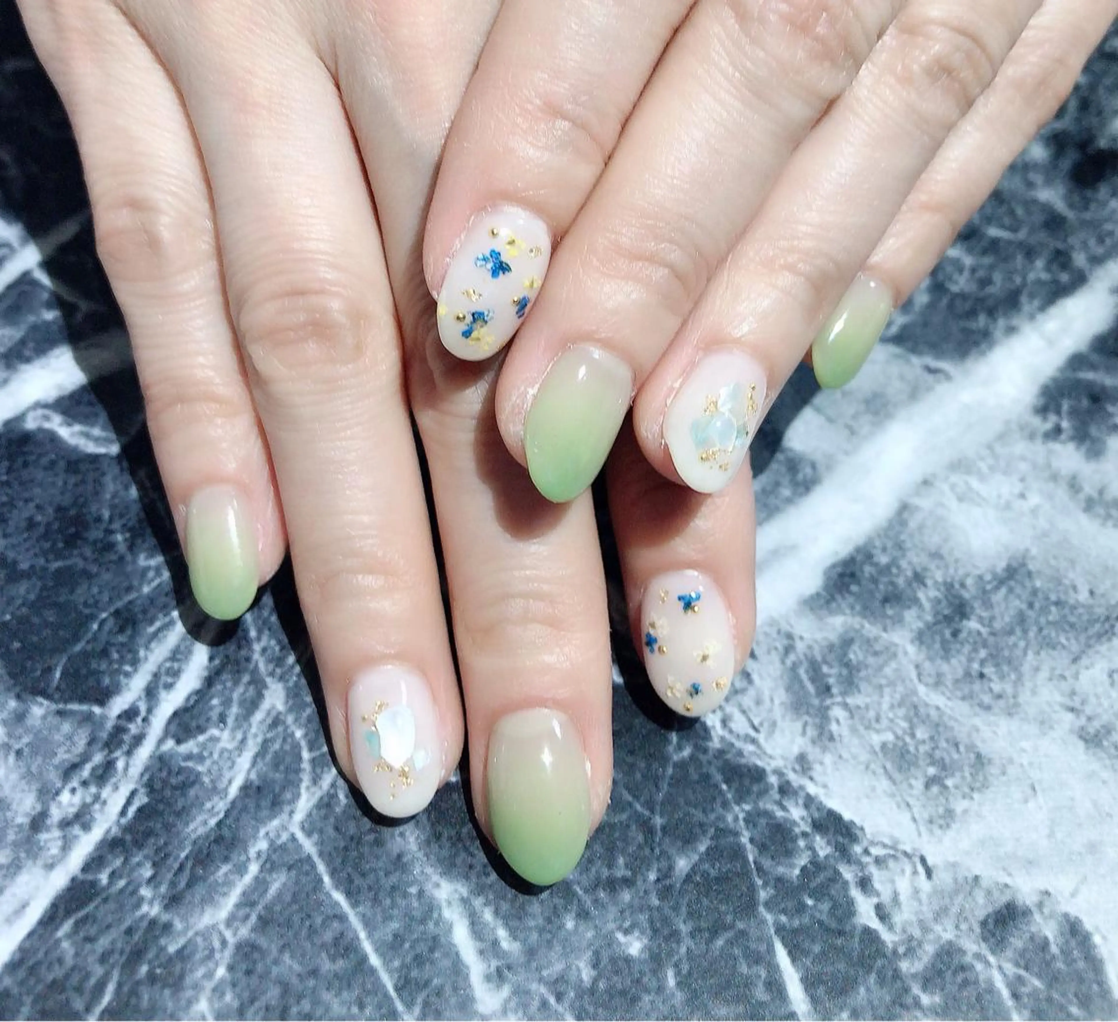 ネイル フットネイル ニュアンスネイル ピスタチオネイル シンプルネイル 春ネイル ハンドネイル nail fufla ♡yamane♡のネイルデザイン