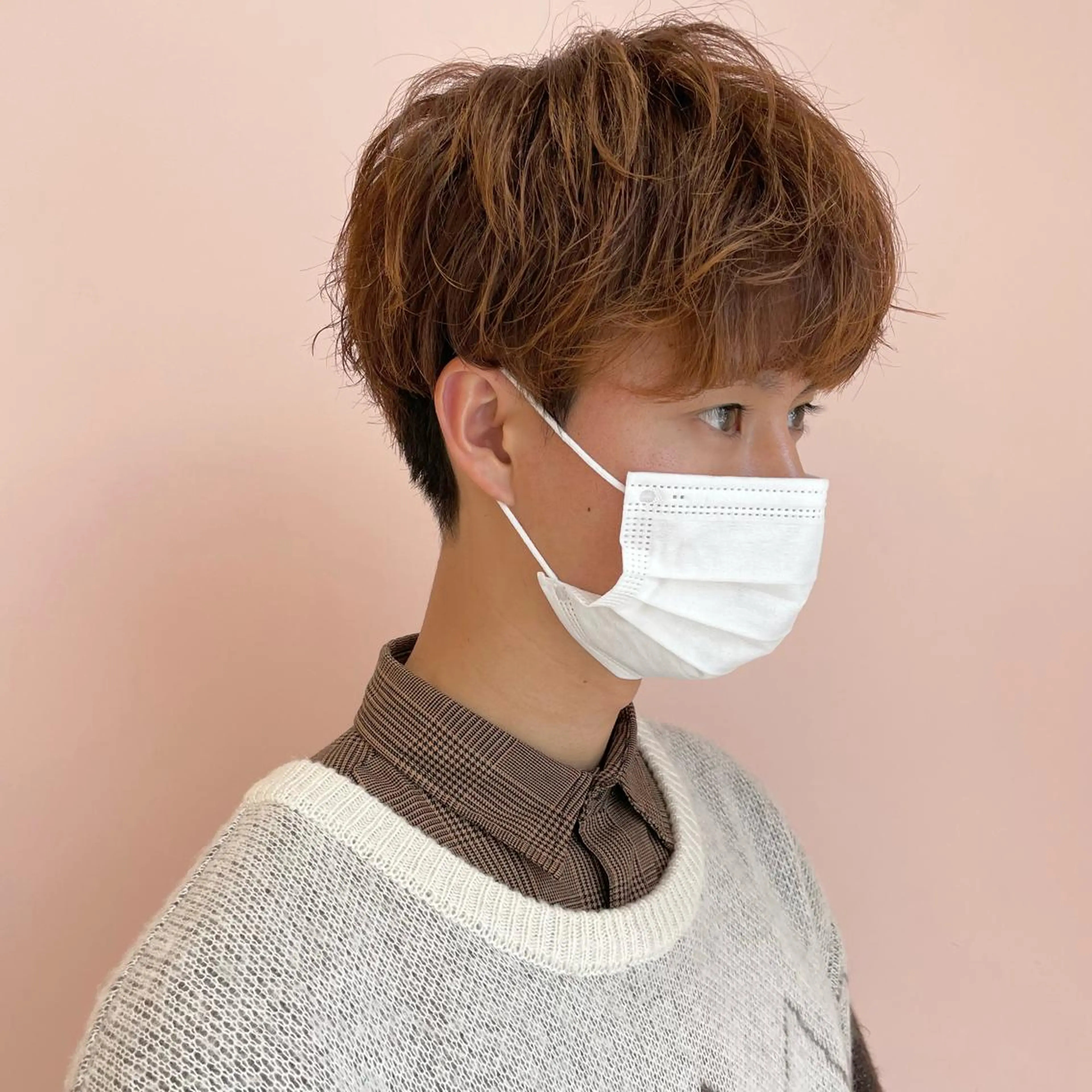 カラー メンズ オレンジ カット ヘアカラー レイヤー/ウルフ/ ハイトーンchimiのヘアスタイル