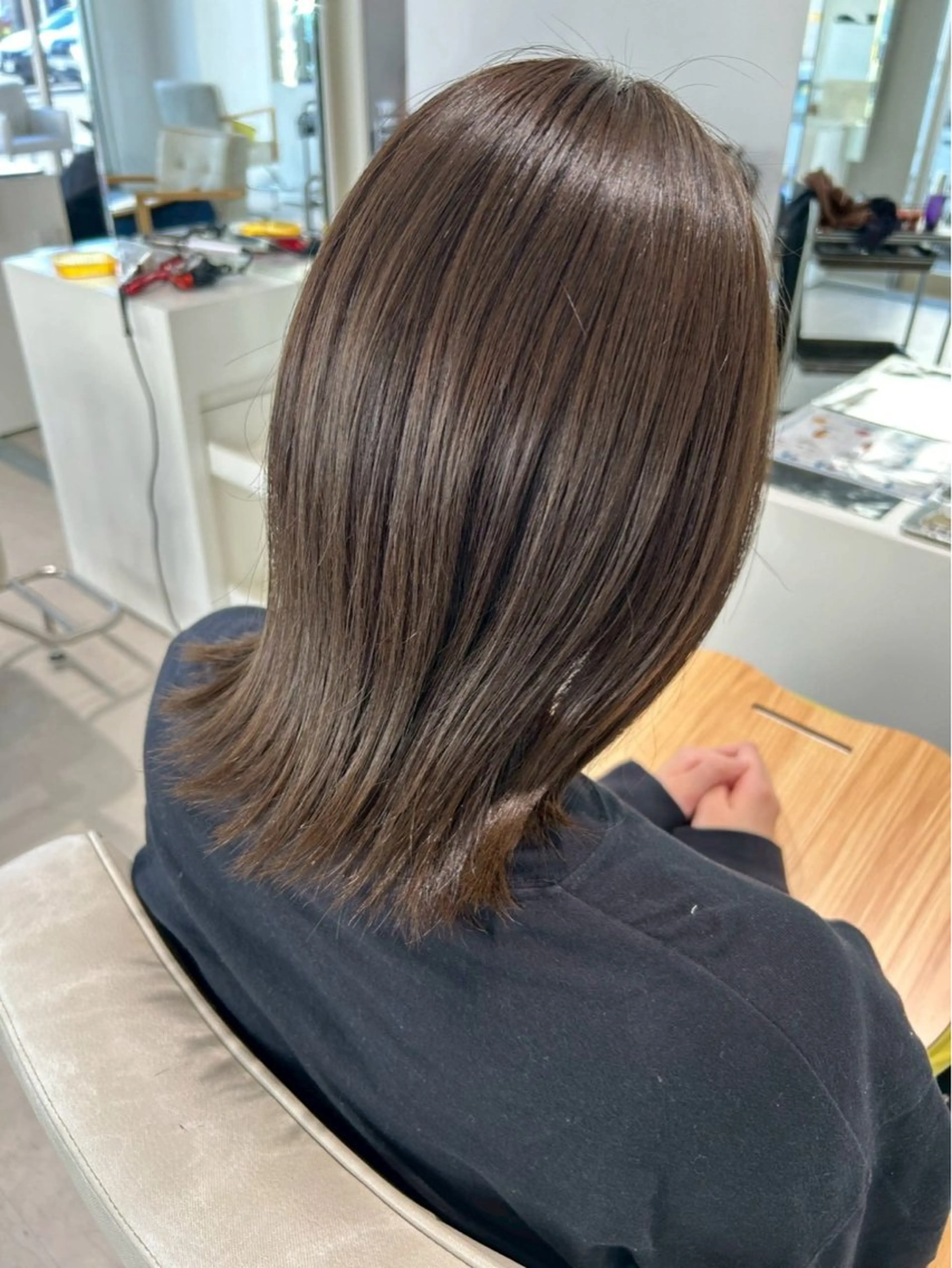 ミディアム カラー 木村 友泉のヘアスタイル
