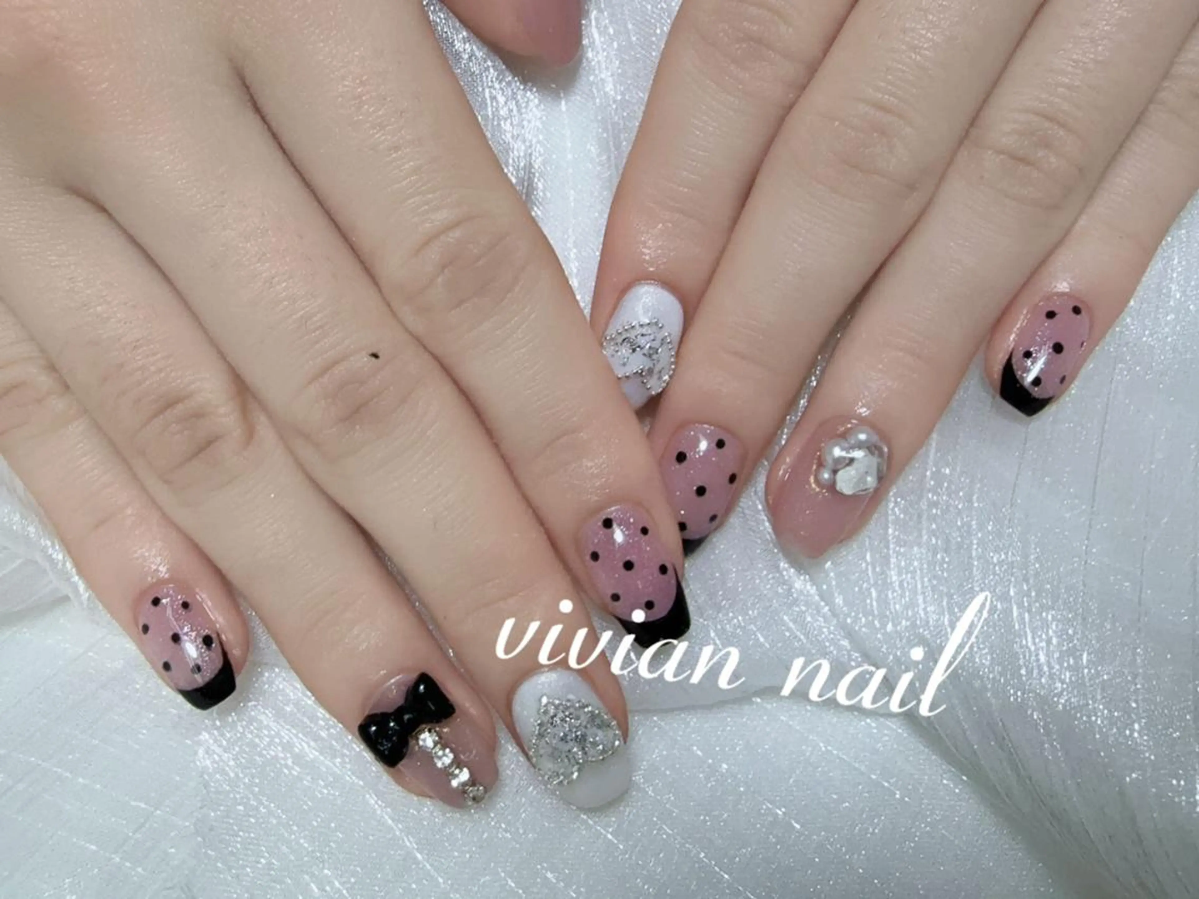 ネイル VIVIAN エイのネイルデザイン
