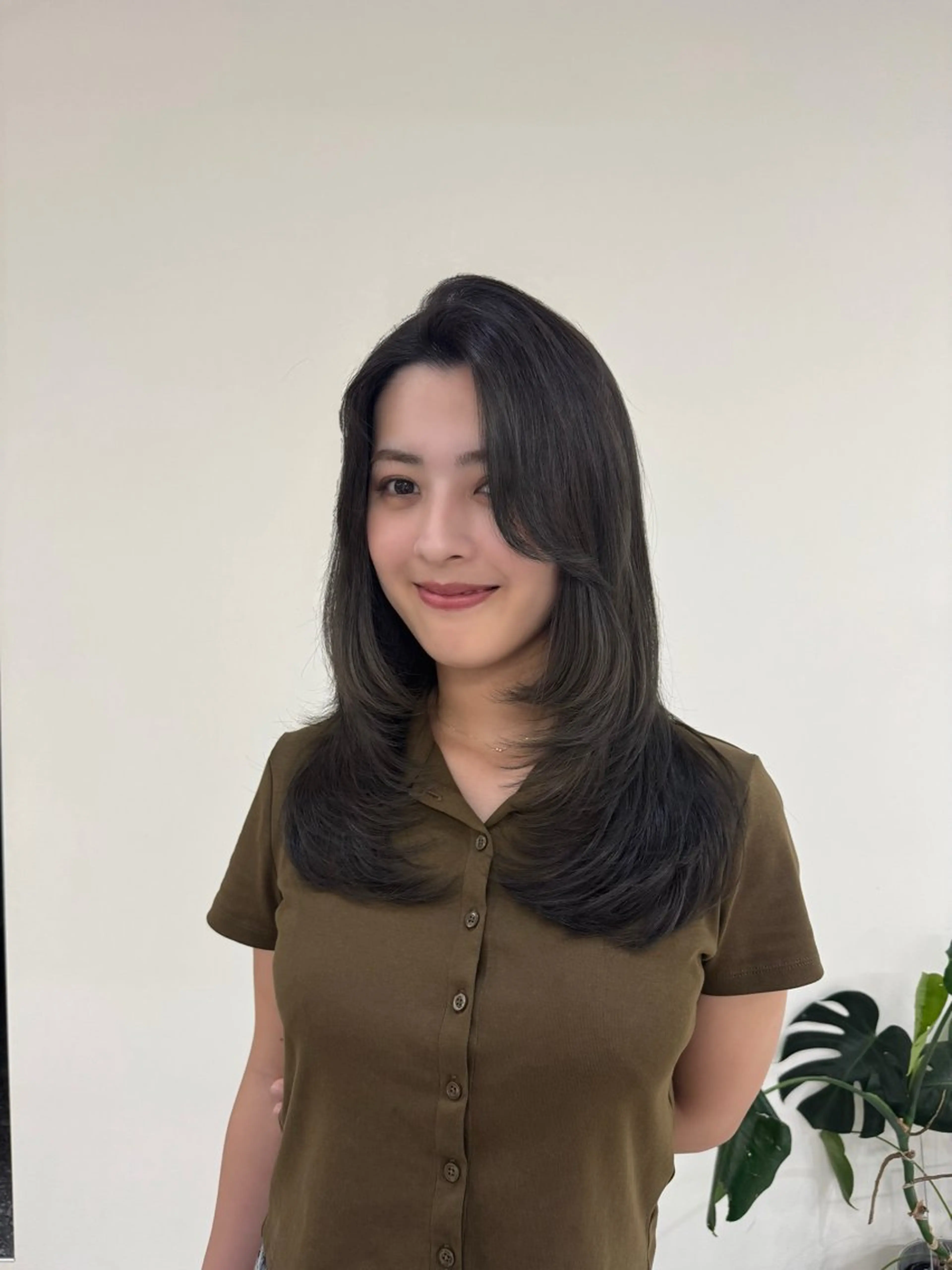 セミロング レイヤーカット💎 髪質改善のヘアスタイル