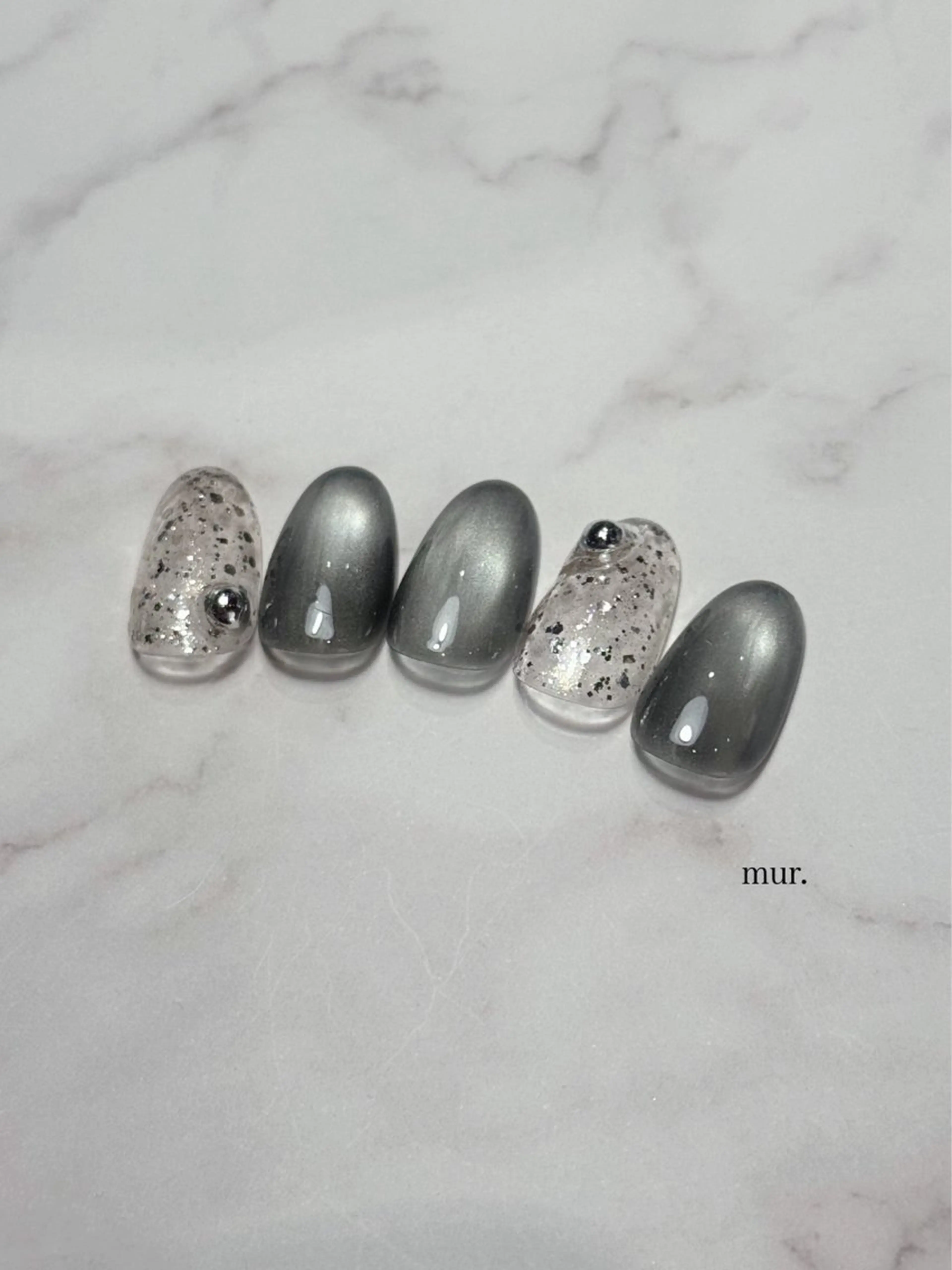 ネイル ラメ(グリッター) マグネットネイル シルバー ハンドネイル mur. harukaのネイルデザイン