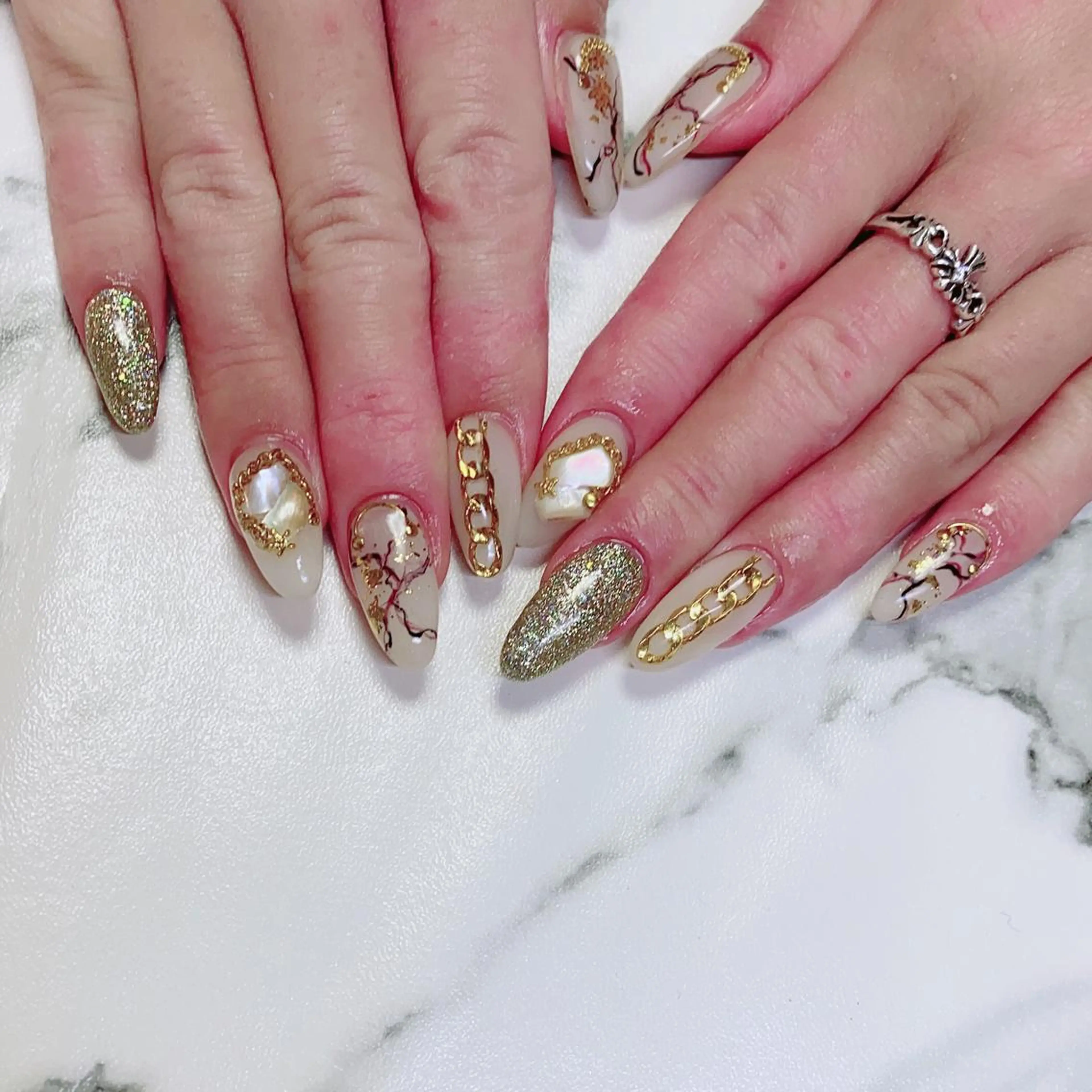 ロング カラー ネイル アートネイル 大理石ネイル(マーブル) Q Free nailsのネイルデザイン
