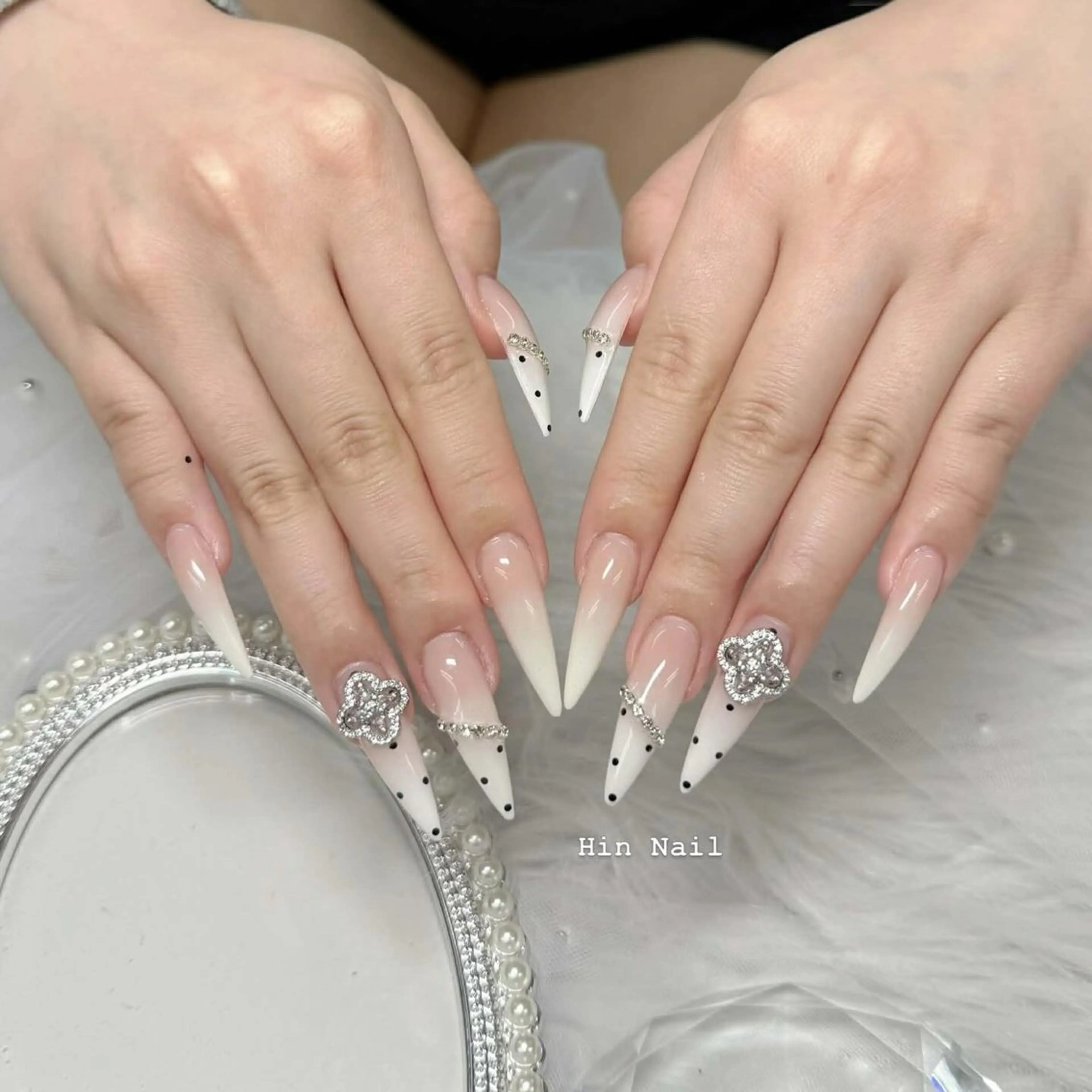 ネイル ハンドネイル HIN NAILのネイルデザイン