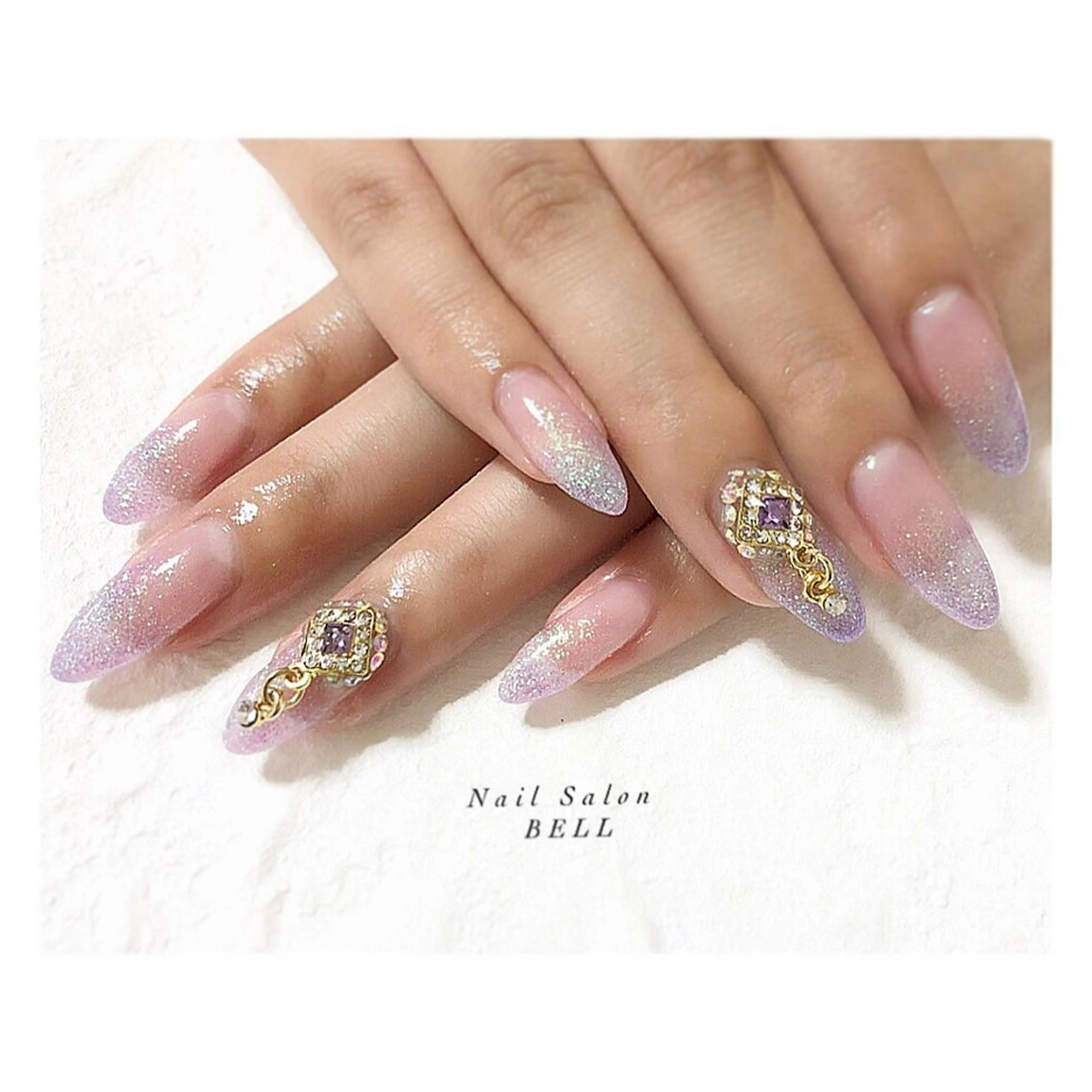 ネイル グラデーション ラメ(グリッター) ラメグラデーション シンプルネイル ハンドネイル ROI. Ayumi.のネイルデザイン