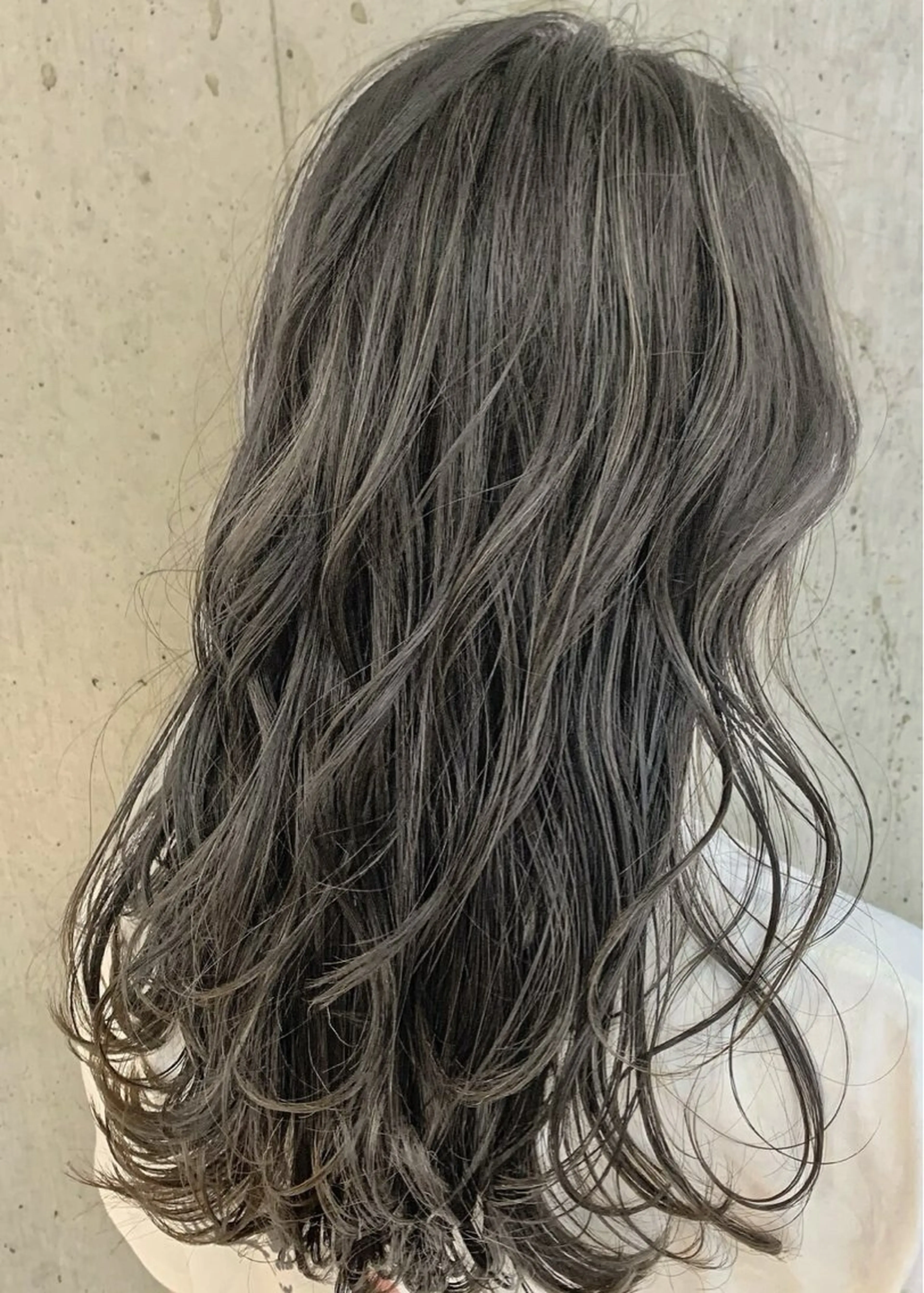 ロング カラー 透明感カラー ダブルカラー ハイライトカラー イルミナカラー インナーカラー カット ヘアカラー トリートメント misa🫧ナチュラ ル縮毛矯正/髪質改善のヘアスタイル