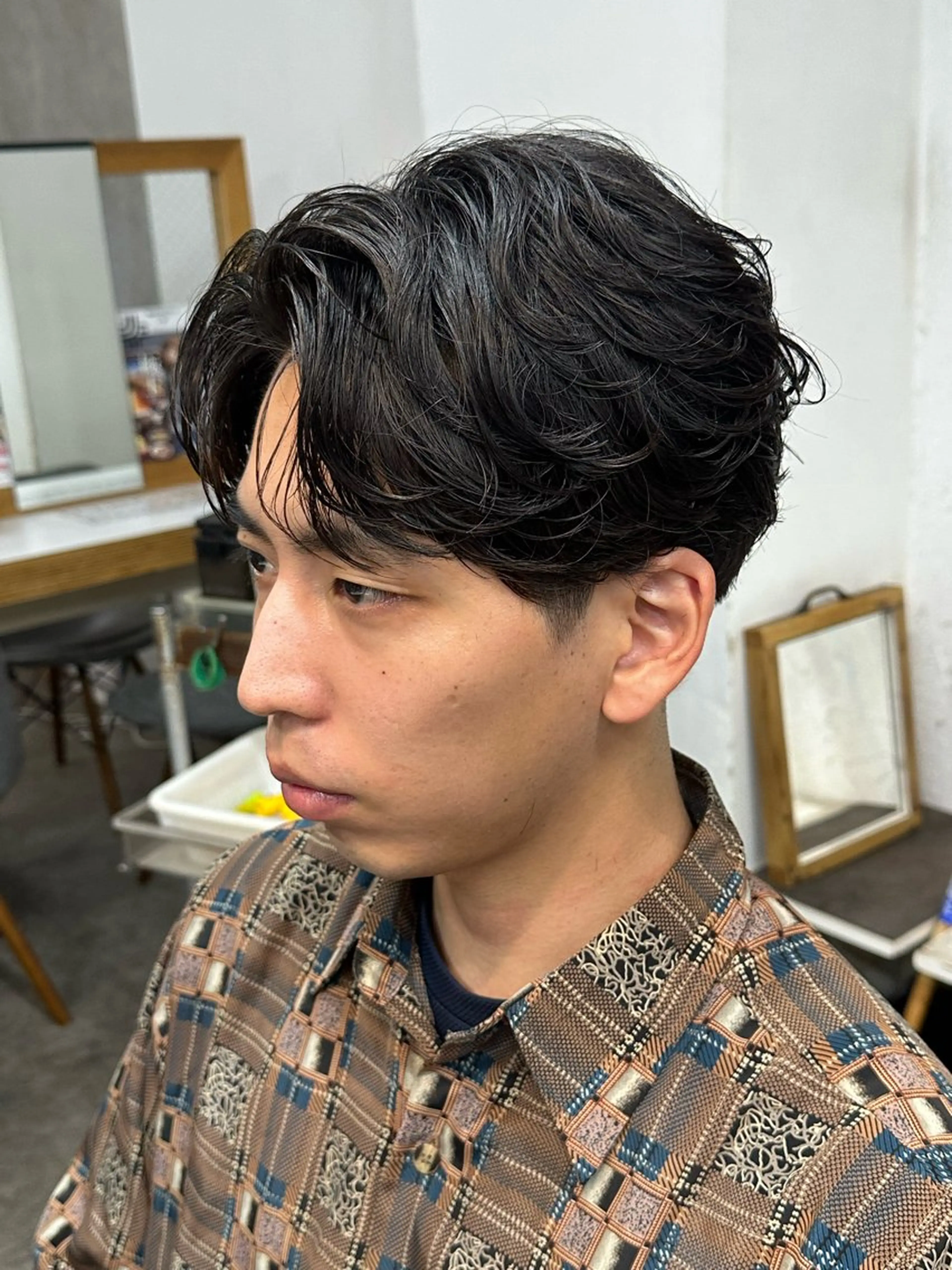 パーマ メンズ フェザーパーマ マッシュ メンズパーマ 学生（メンズ向け） メンズツイストパーマ カット パーマ fifth men's原宿所属・fifth/原宿/ シャドウパーマ/カズのヘアスタイル