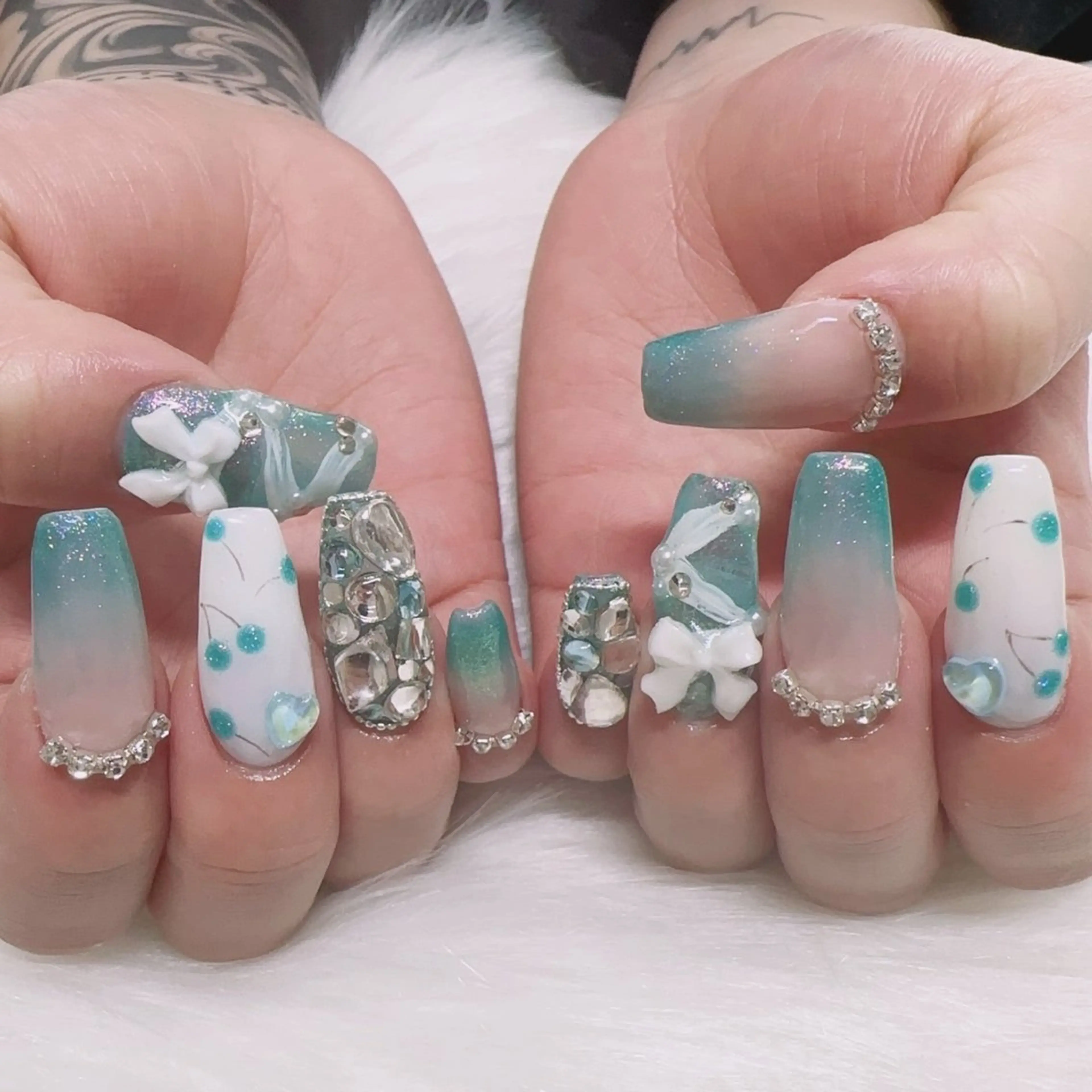 ネイル nail saron Aphrisのネイルデザイン