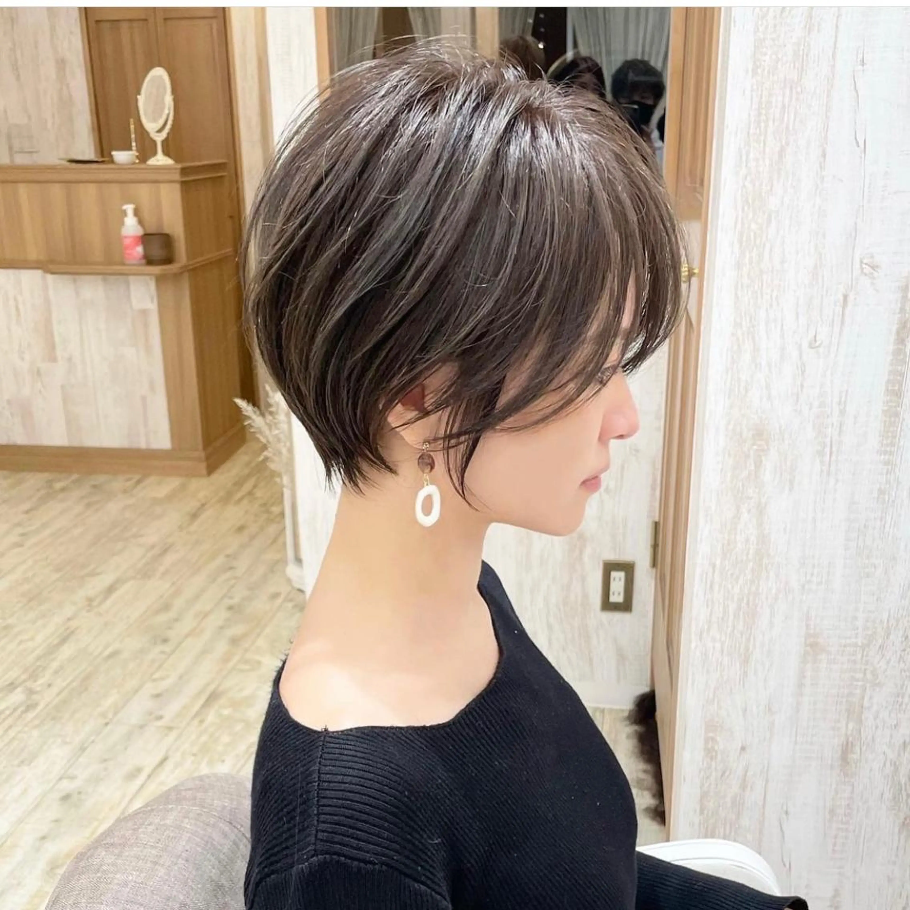 ショート 小野 明日香のヘアスタイル