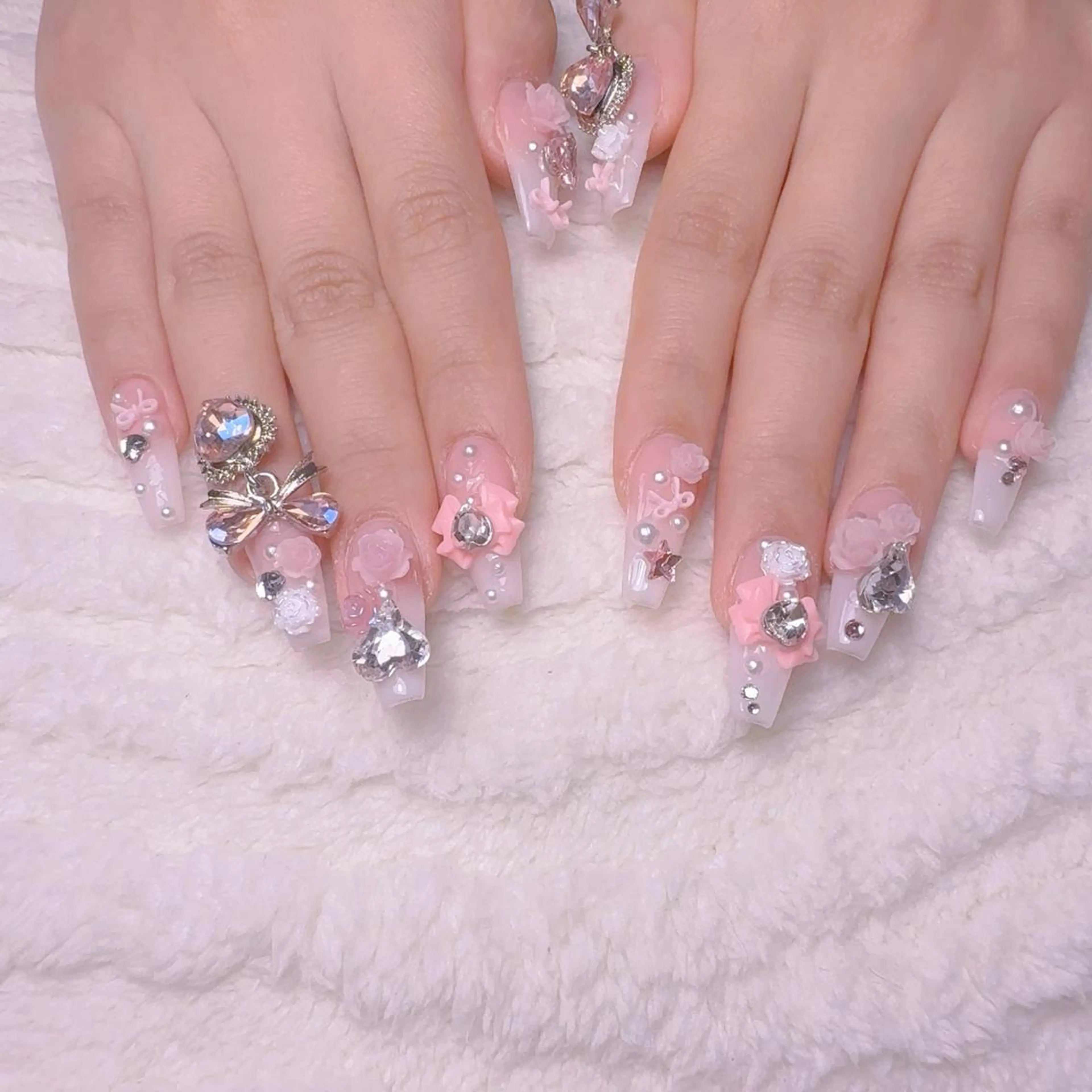 ネイル キラキラネイル 韓国ネイル オフィスネイル ハンドネイル ハンドケア For U nail スカルプ専門店のネイルデザイン