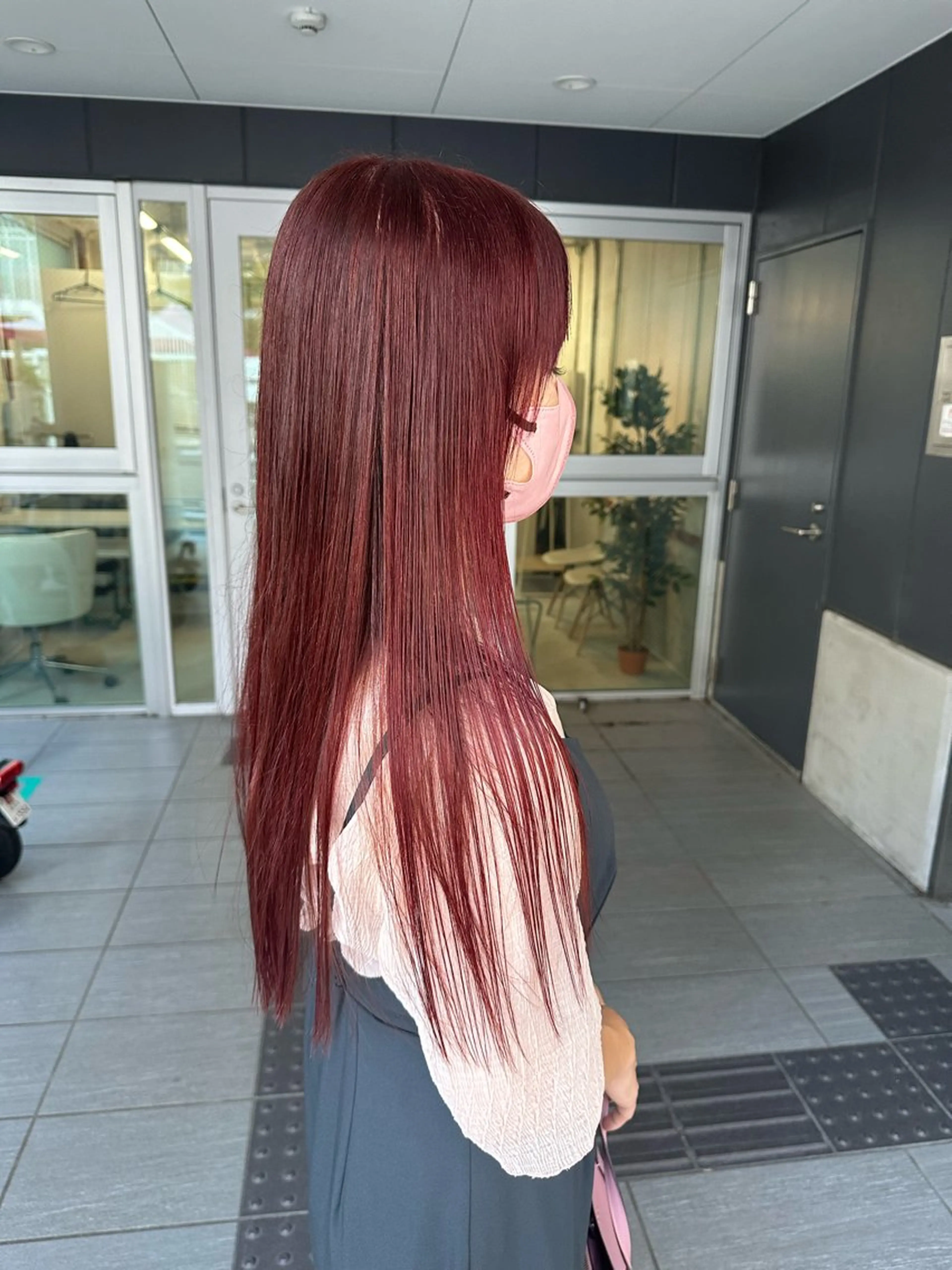 ロング カラー ロング AYAKASA 暖色カラー/レイヤーのヘアスタイル