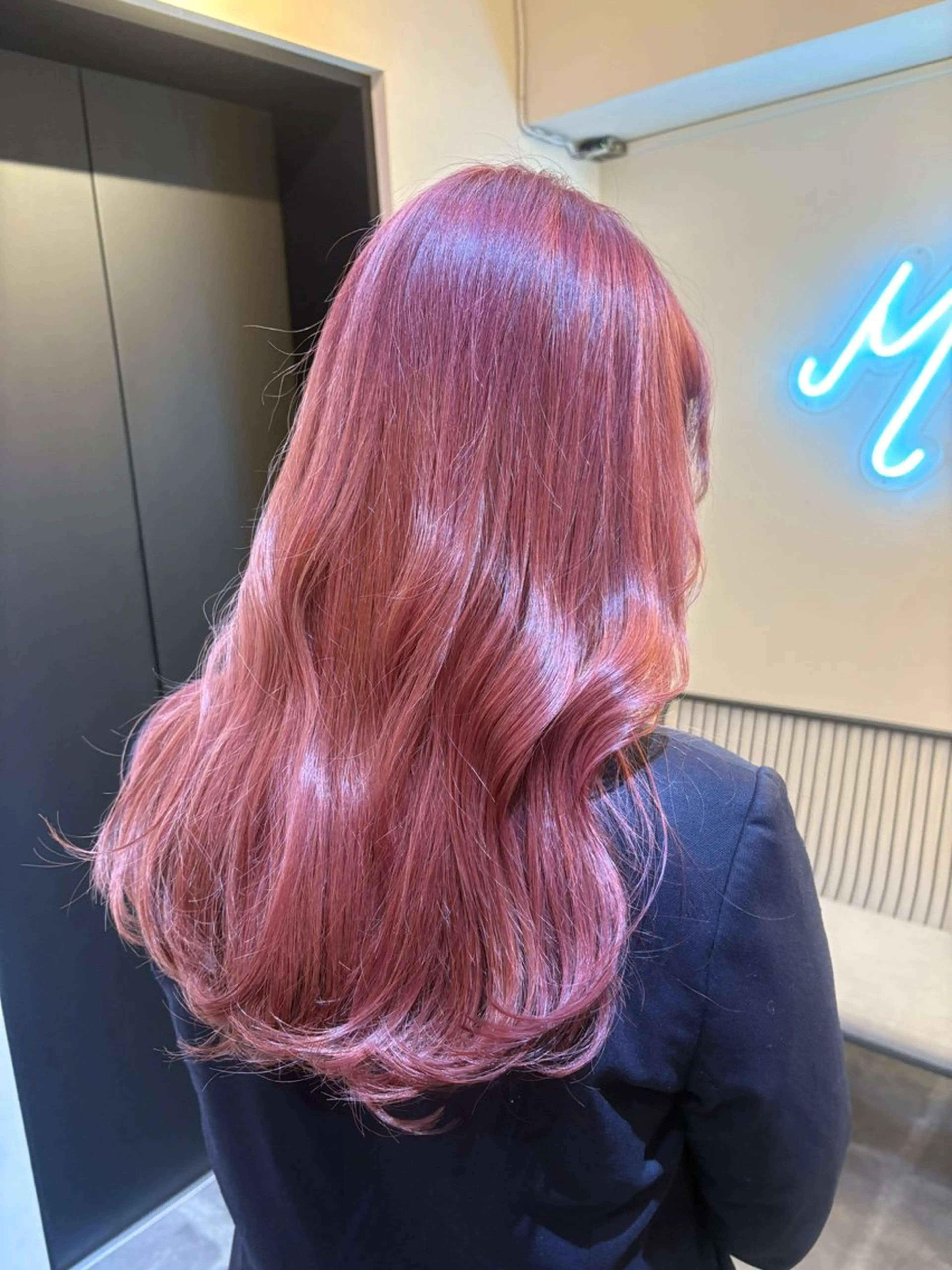 ロング カラー ブリーチ ケアブリーチ ダブルカラー イルミナカラー トリートメント カット ヘアカラー トリートメント 艶ピンク*ヘアセット 🌙shioriのヘアスタイル
