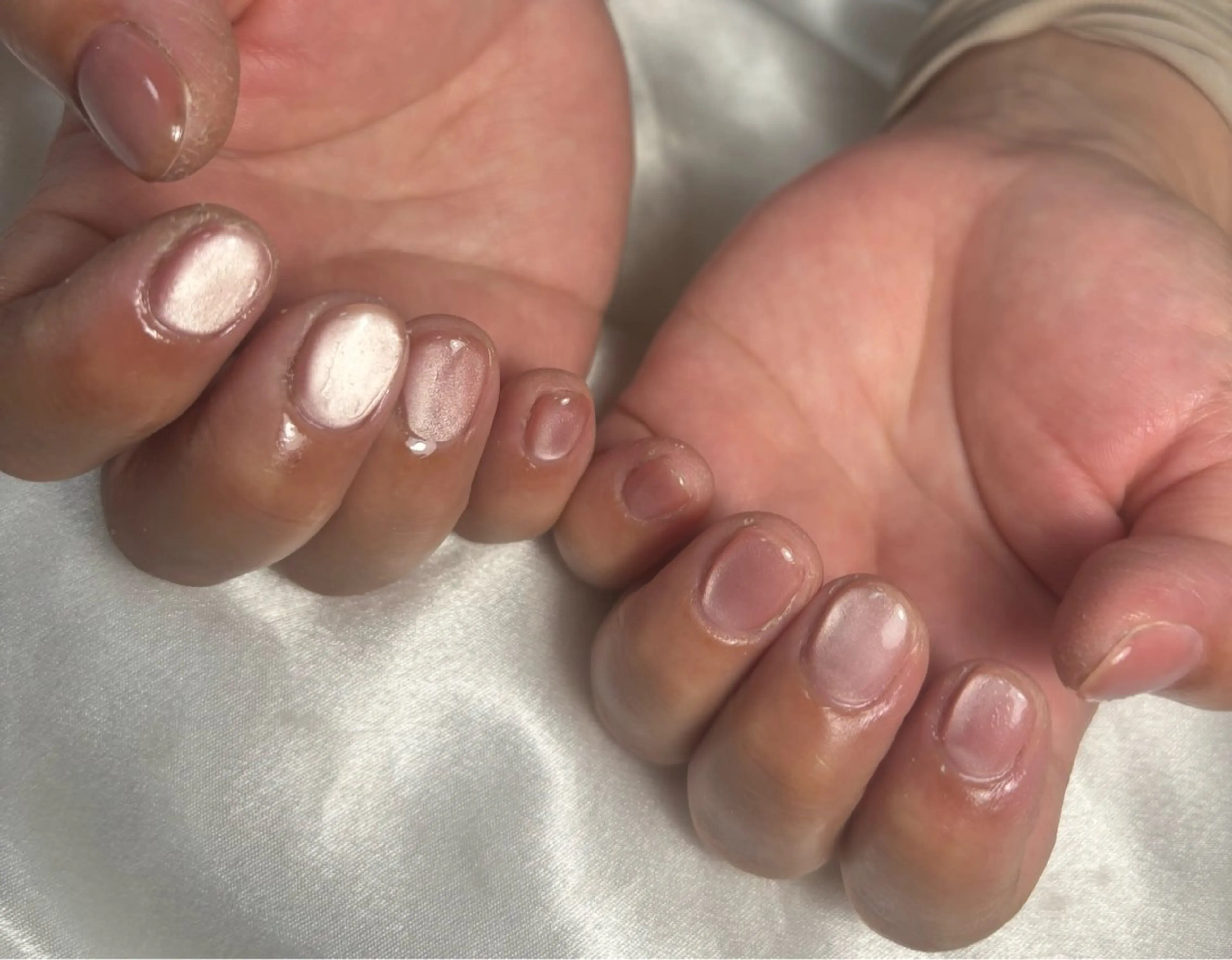 ネイル オーロラネイル フットネイル フレンチネイル ジェルネイル マグネットネイル ハンドネイル kiki nail たまプラーザのネイルデザイン
