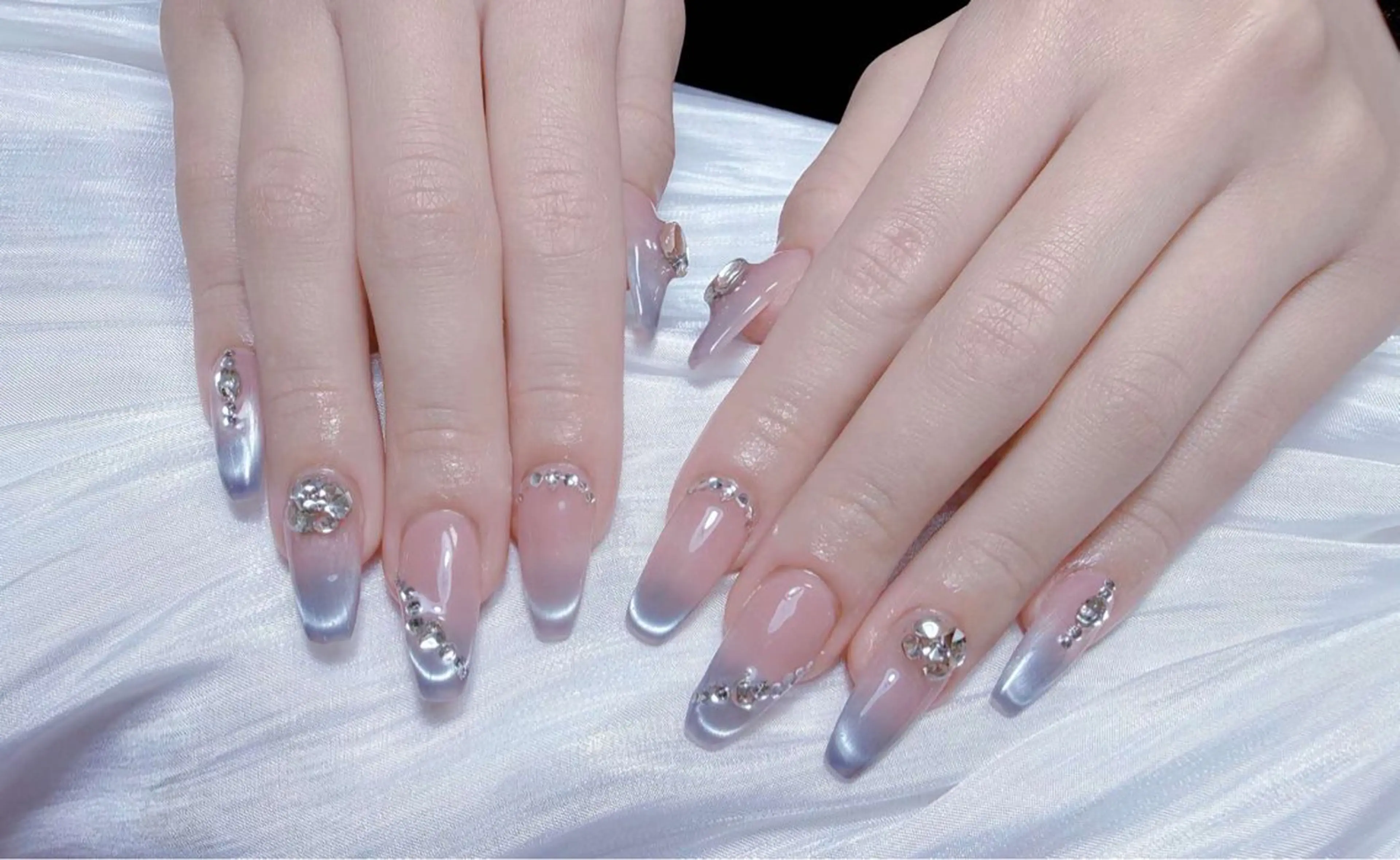 ネイル 小島 阿佑美のネイルデザイン