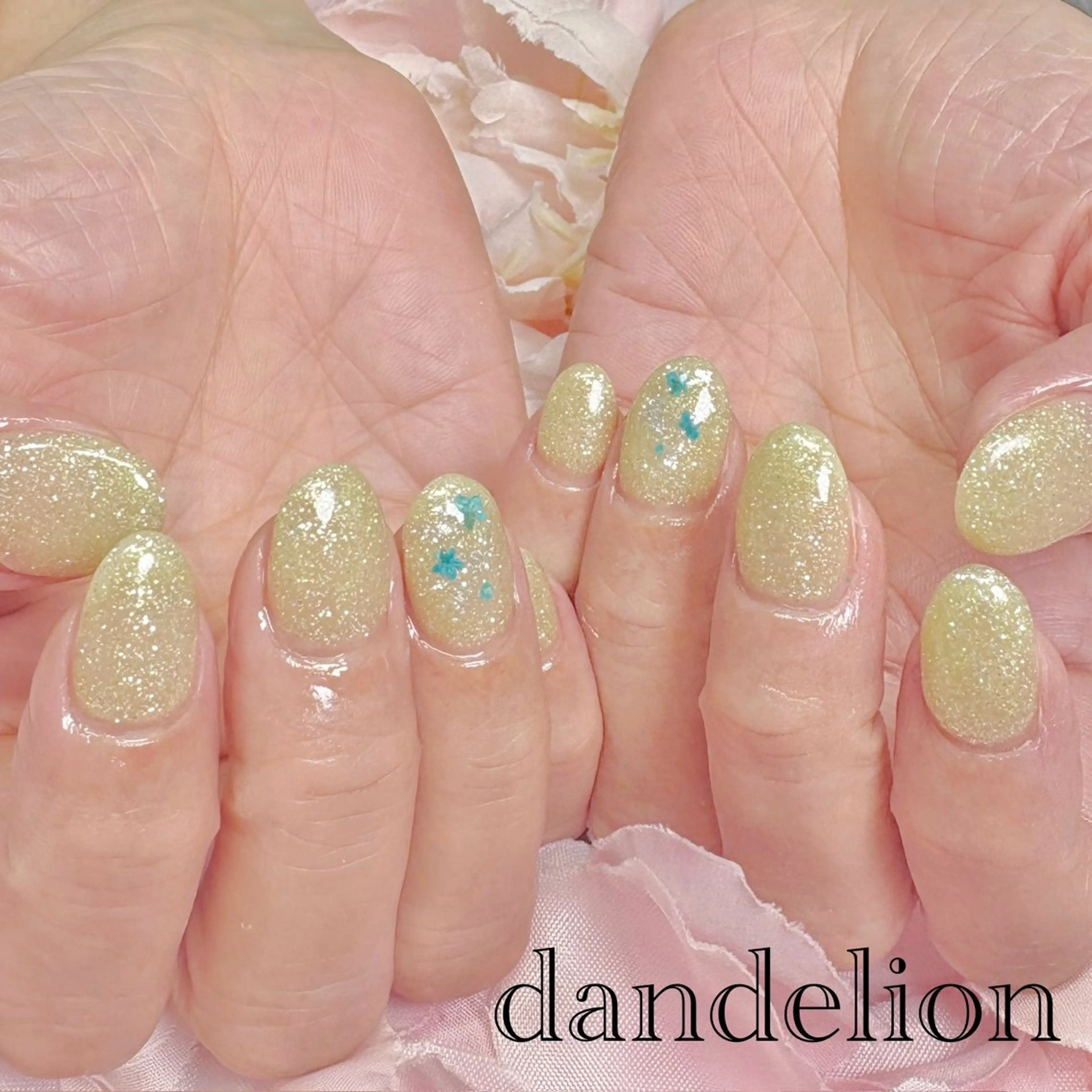 ネイル ハンドネイル ハンドケア dandelion ダンデライオンのネイルデザイン