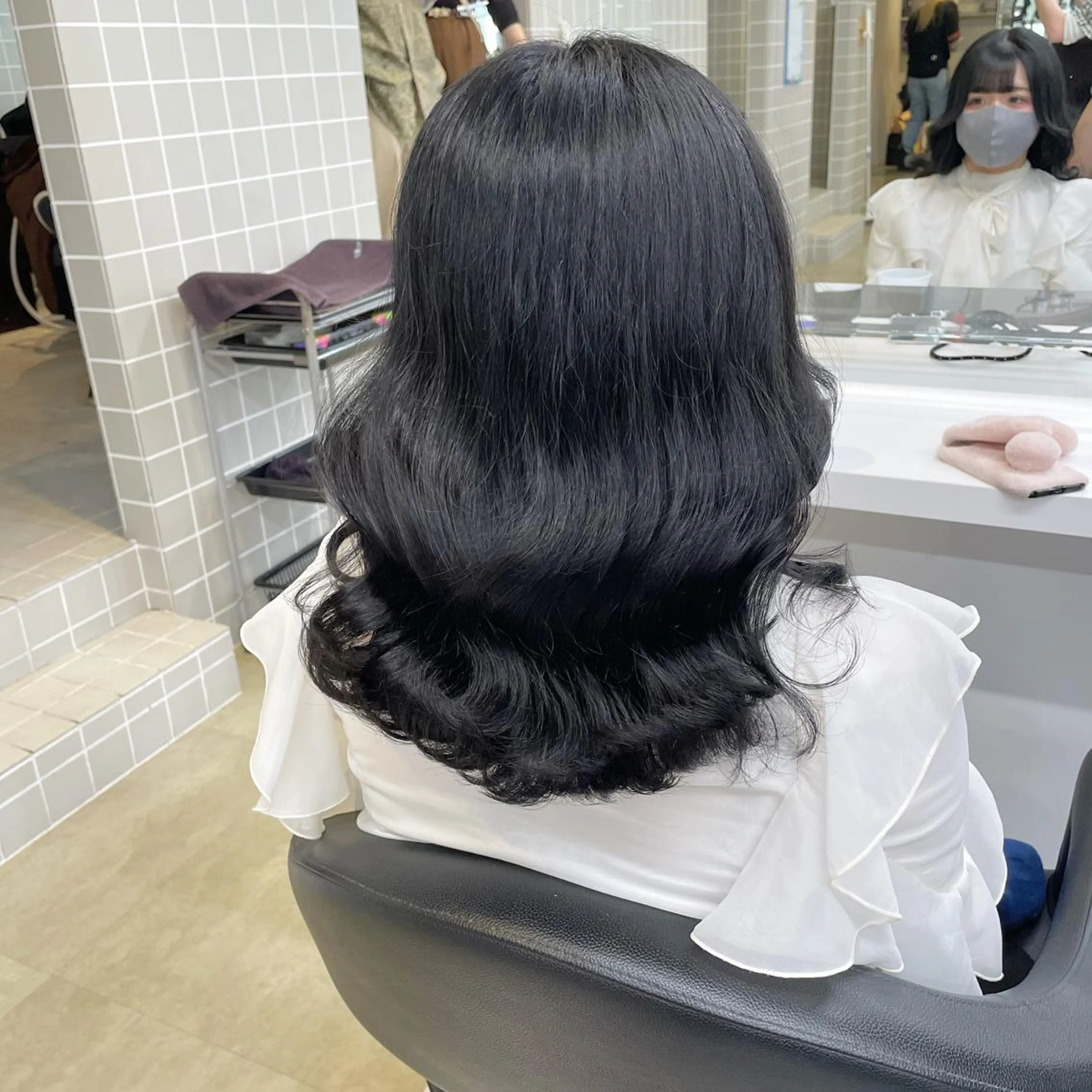 ミディアム カラー パーマ ヘアアレンジ メンズ キッズ ネイル マツエク・マツパ アイブロウ 🦋韓国レイヤー｜ 透明感グレージュ🦋のヘアスタイル