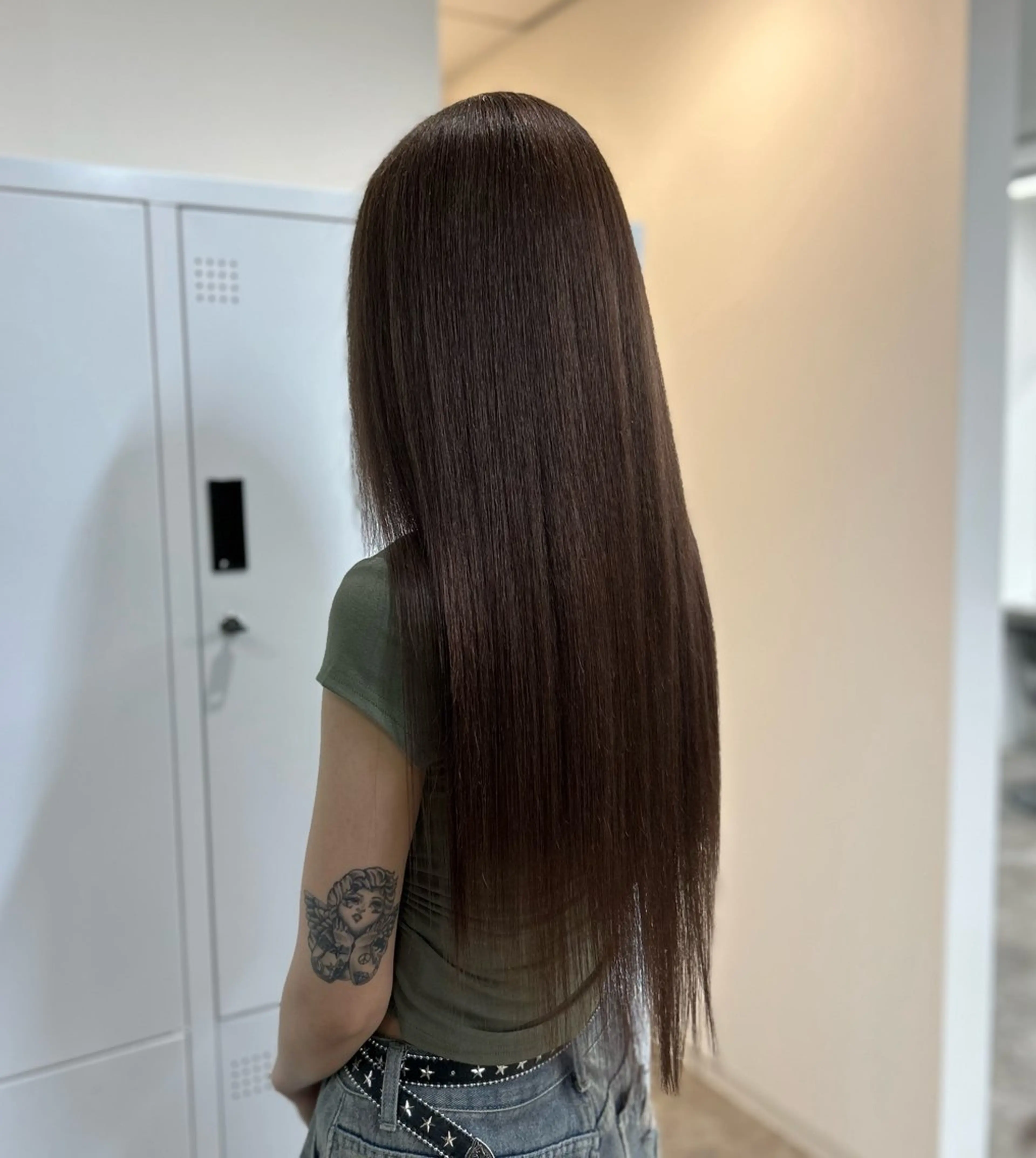 ロング カラー 小林 円香のヘアスタイル