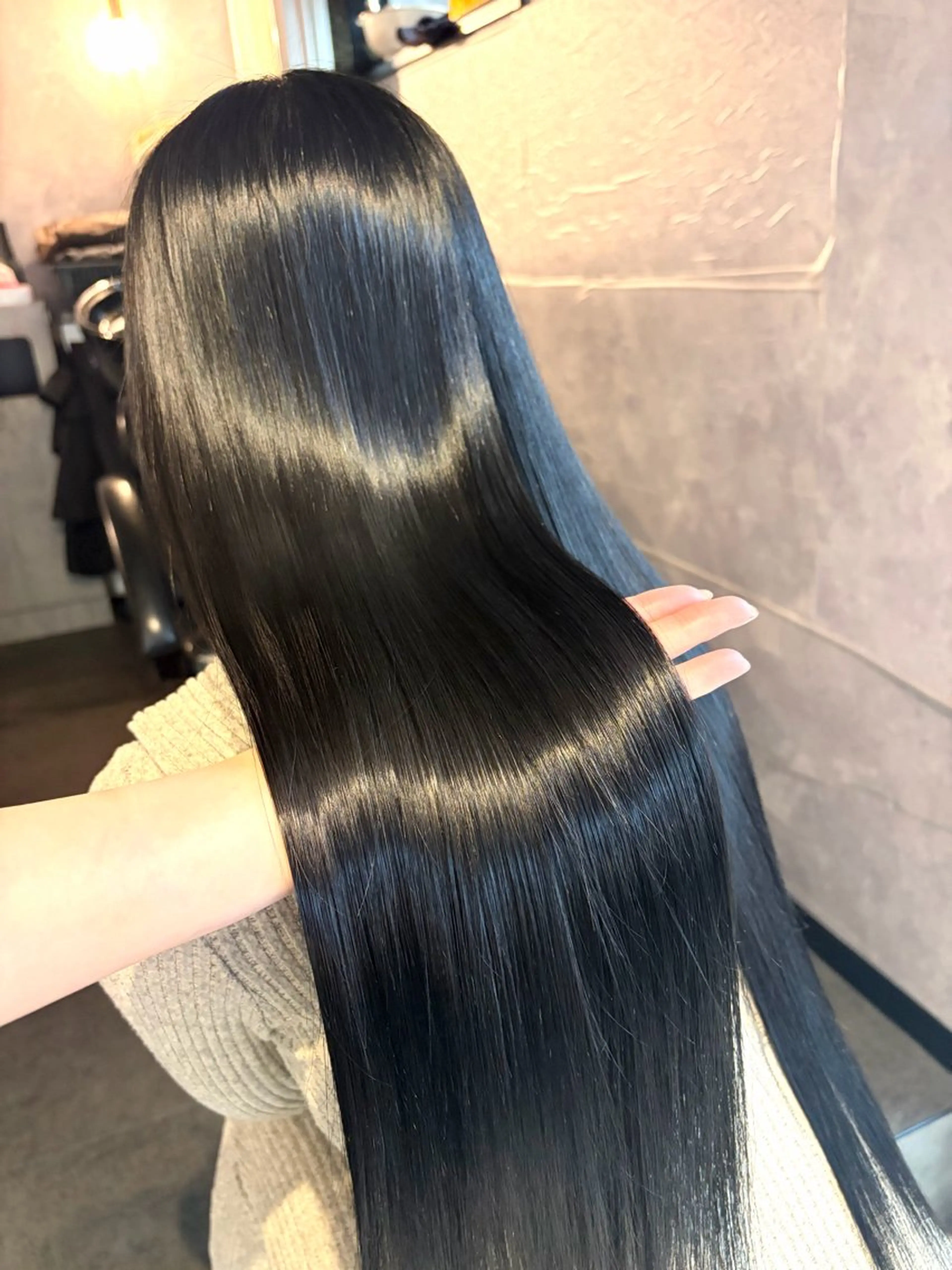 【盛れる艶髪に💞】つやんつやんカラー+BYKARTE8stepトリートメント💭💭の写真