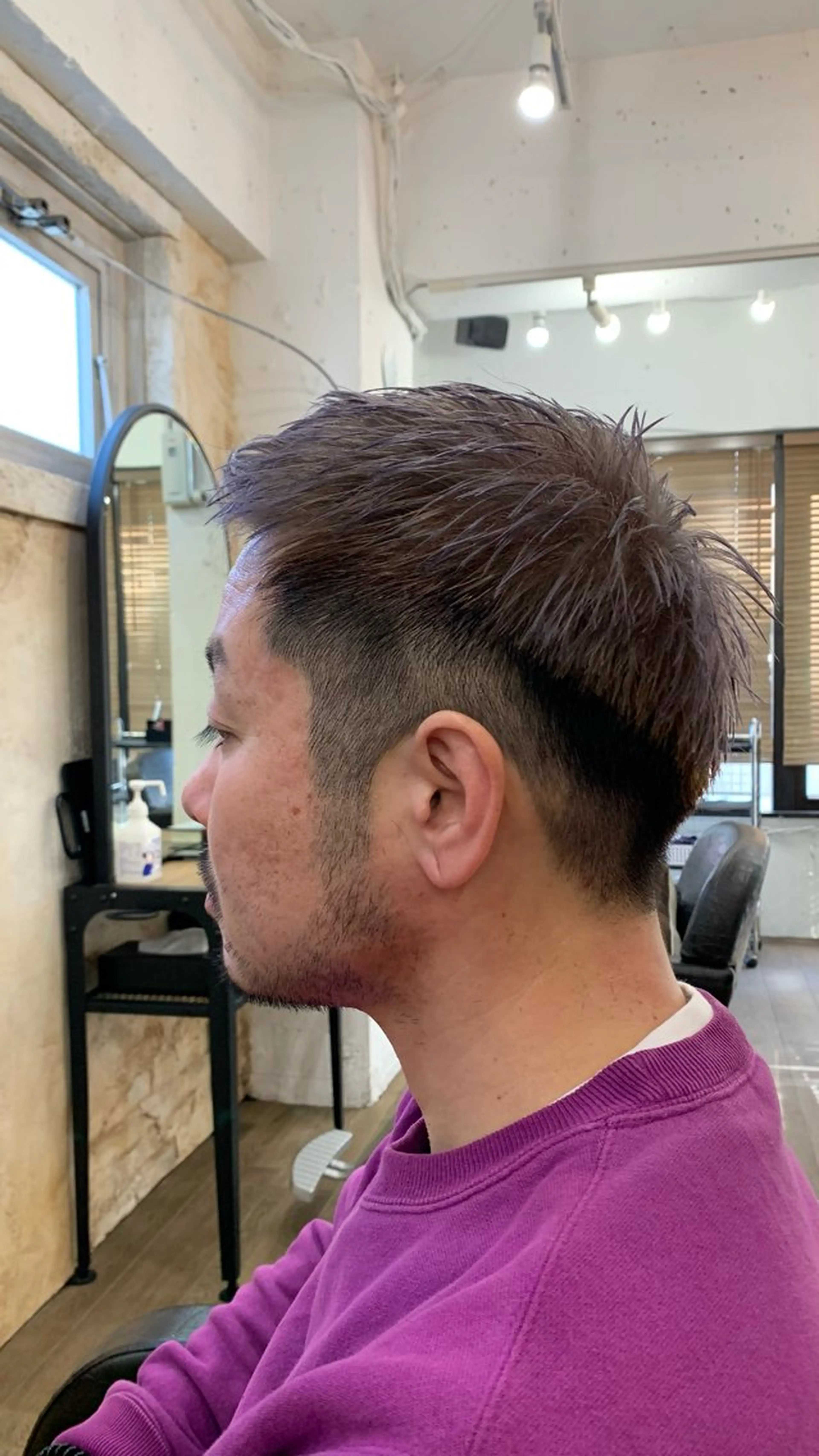 ショート カラー メンズ チバ ヒロトのヘアスタイル