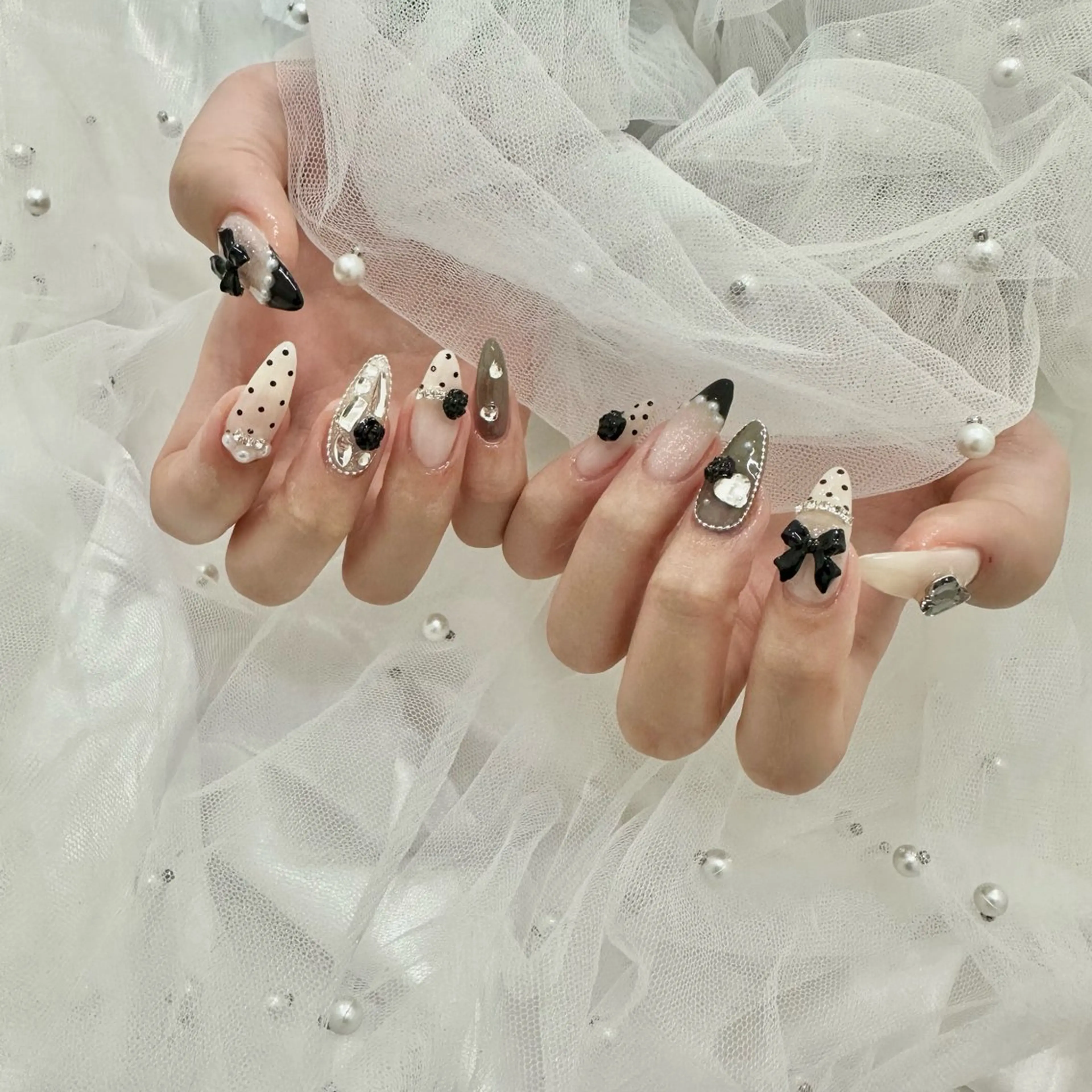 ネイル Rosa x rosa所属・Rosaxrosa AKANEのネイルデザイン