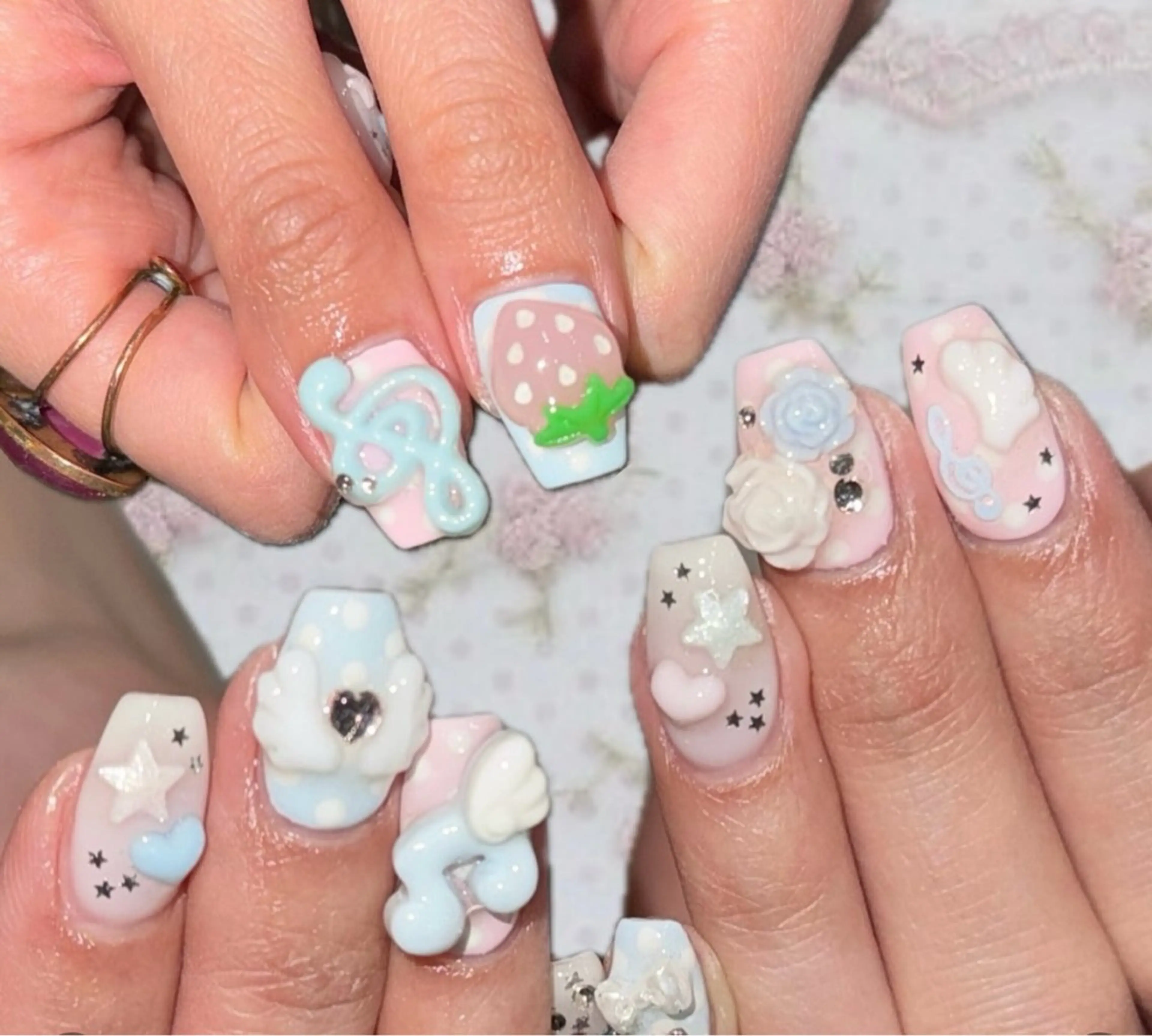 ネイル ハンドネイル BERA NAILSのネイルデザイン