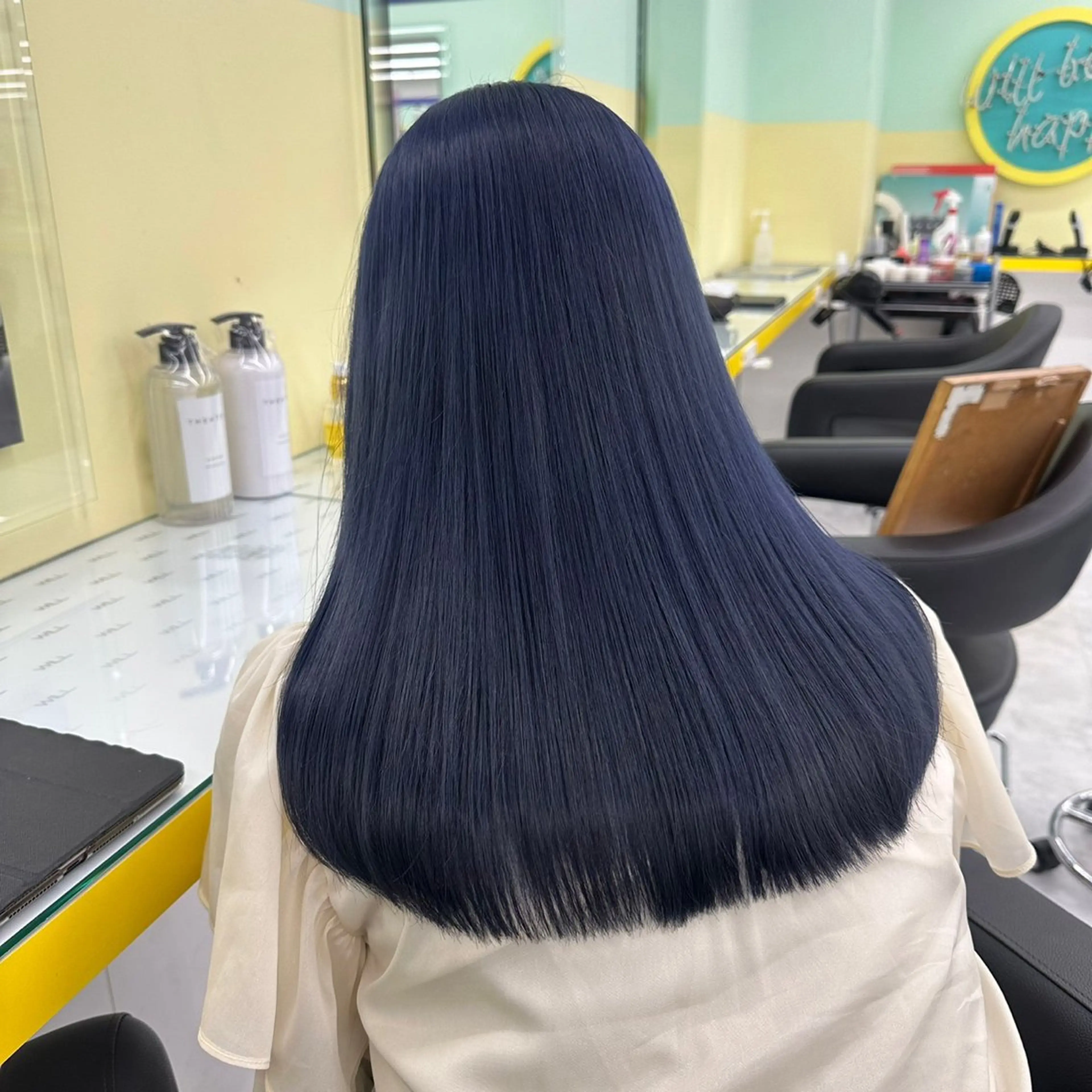 セミロング 🍀yuria/ハイ トーン/ペールカラーのヘアスタイル