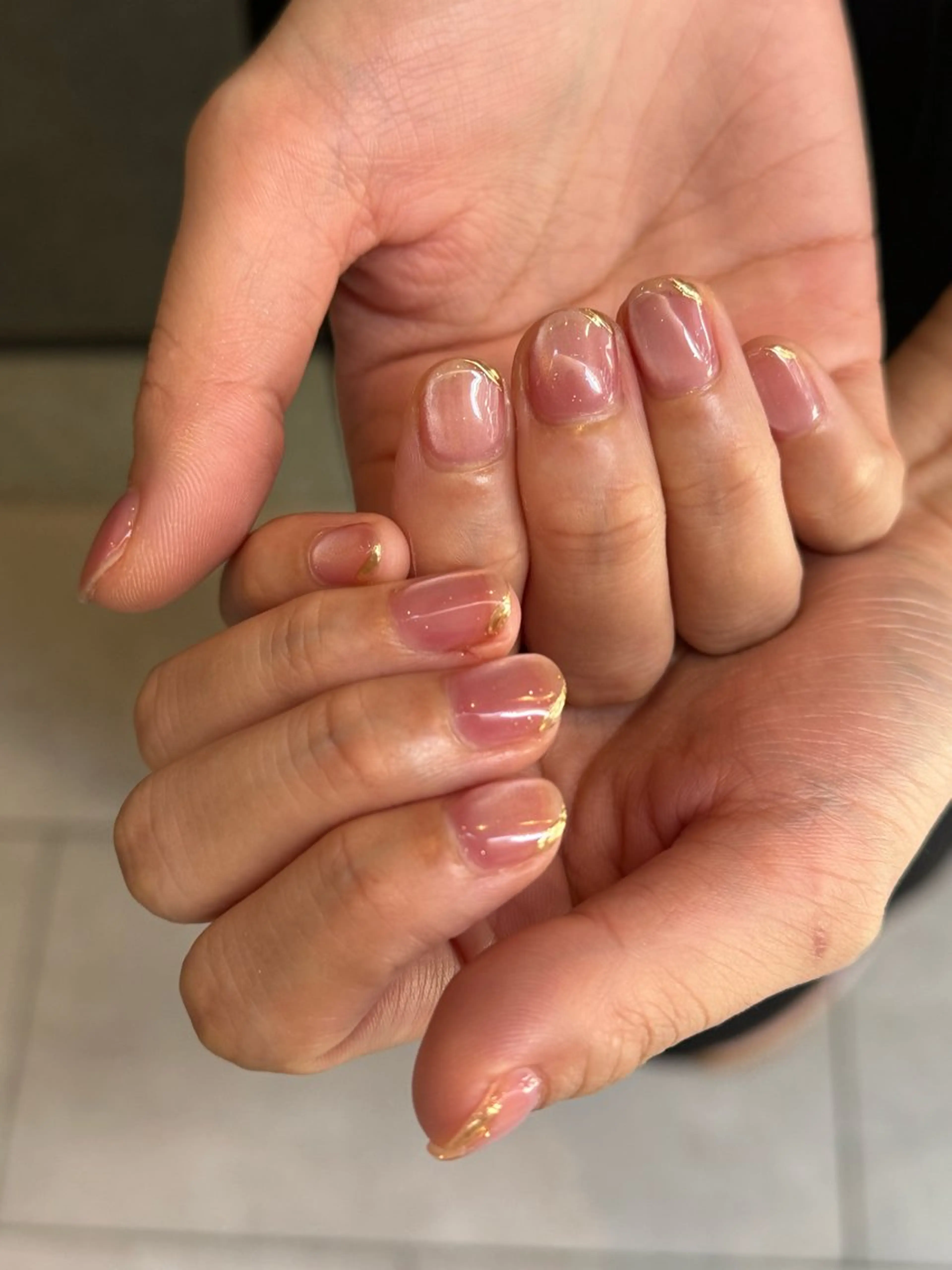 ネイル マグネットネイル ハンドネイル nail salon swaddle 🪽のネイルデザイン